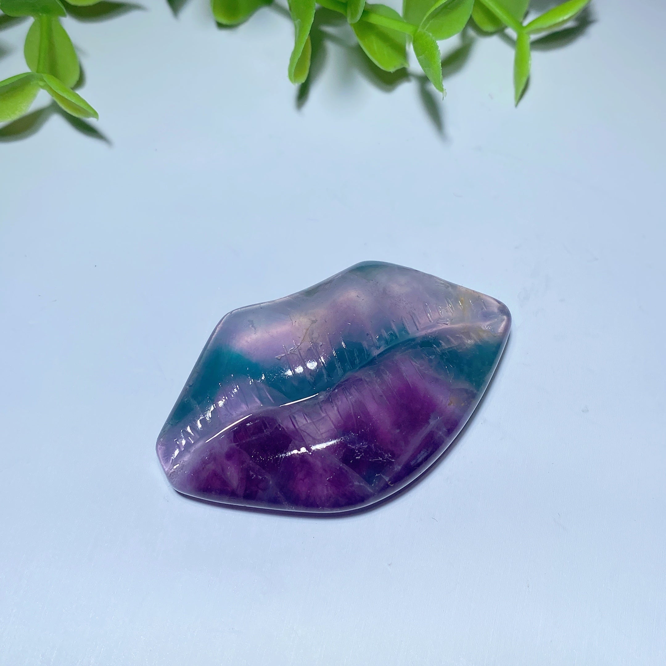 2.0 Inch Mixed Crystal Lips Carving Figurine for Healing