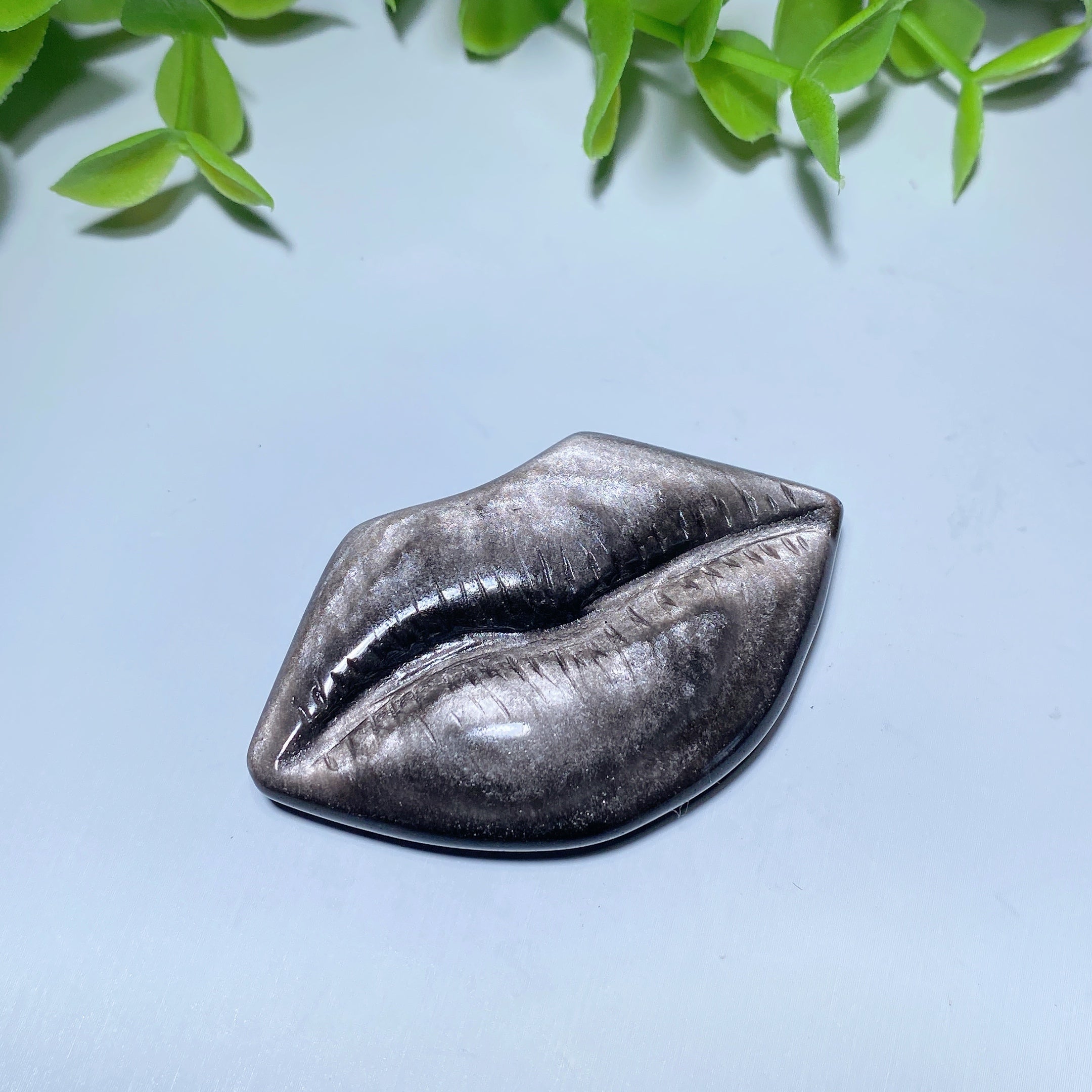 2.0 Inch Mixed Crystal Lips Carving Figurine for Healing