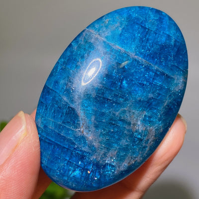 2.1" Blue Apatite Healing Palm Stone for Meditation