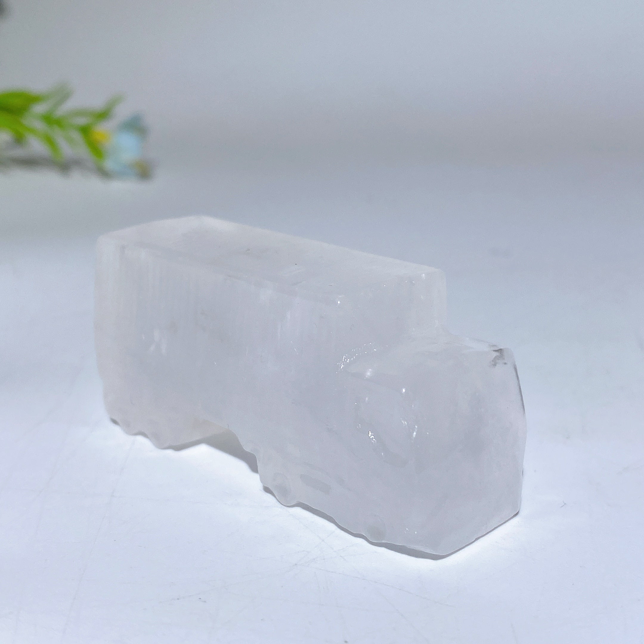 2.2 inch Crystal Figurine Carvings for Healing Energy