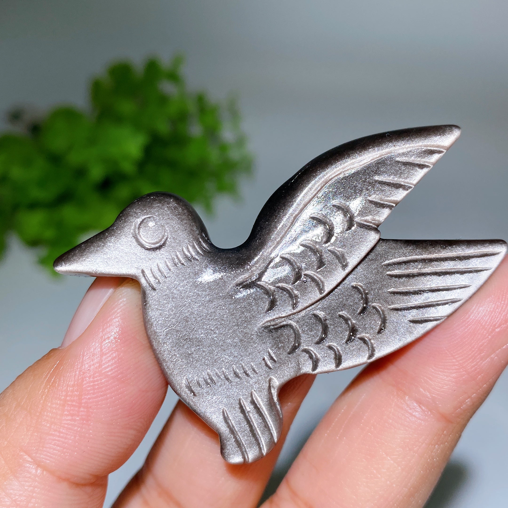 2.2 inch Crystal Hummingbird Healing Carving