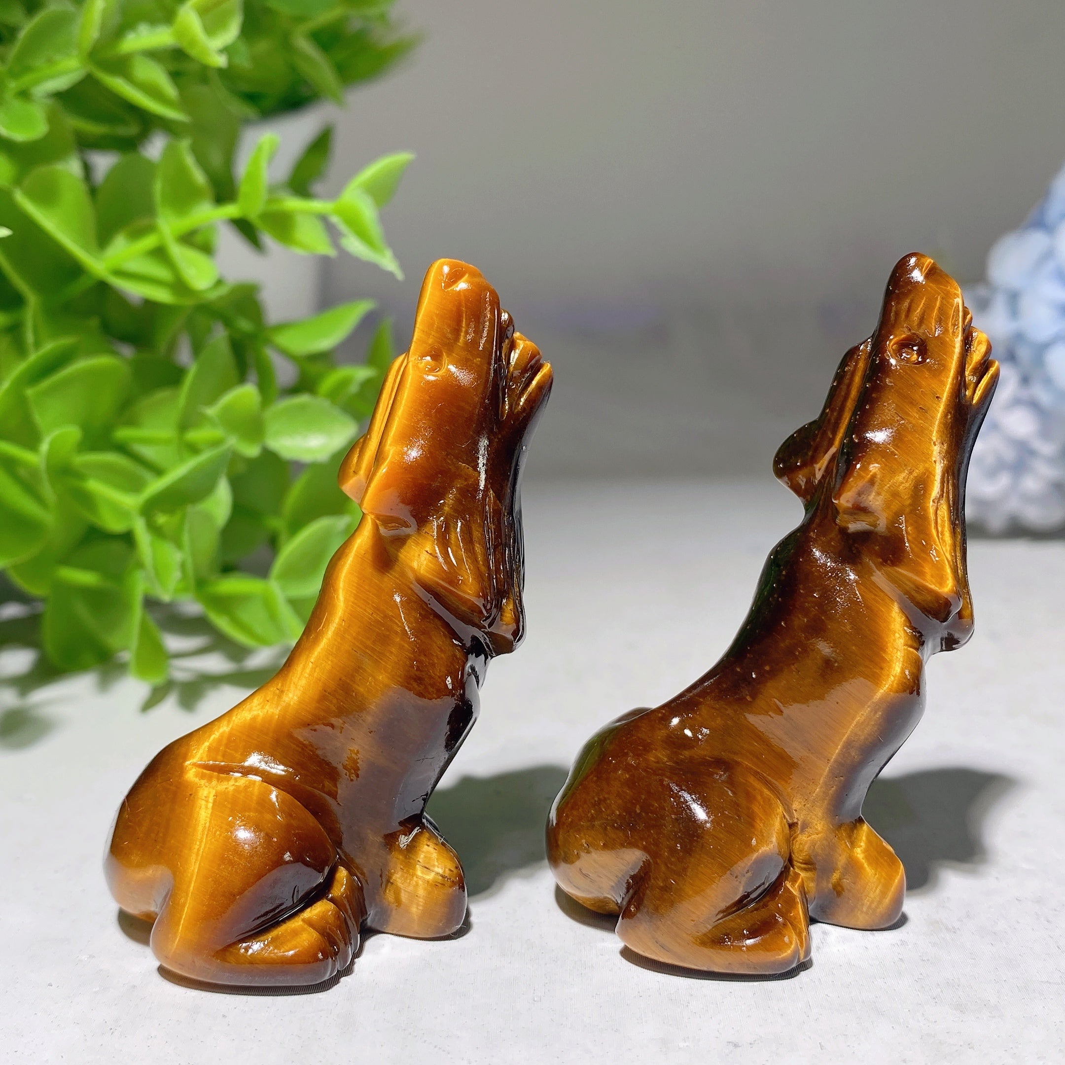 2.2-inch Yellow Tiger's Eye & Labradorite Wolf Crystal Carving