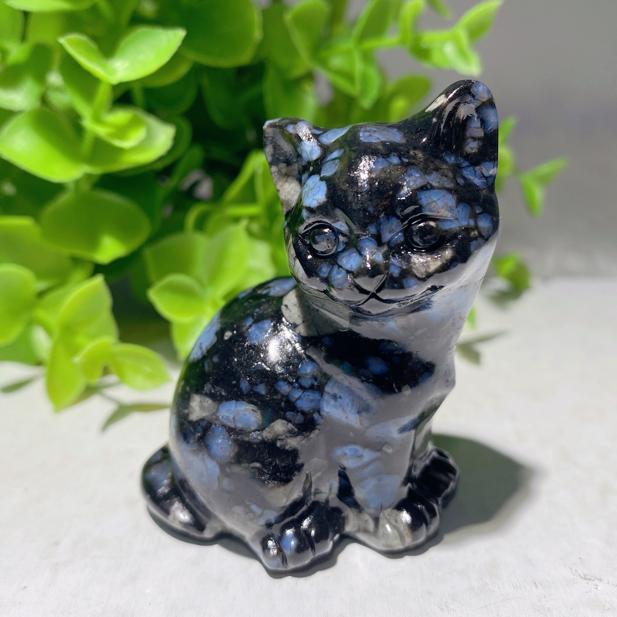 2.3-inch Mixed Crystal Cat Carvings for Healing & Decor