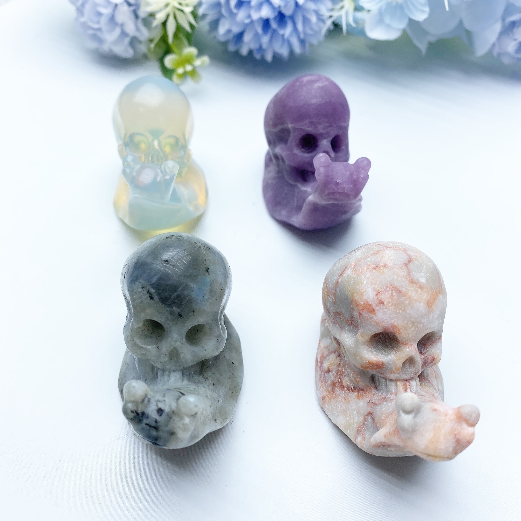 2.4-inch Mixed Crystal Snail Carvings for Healing