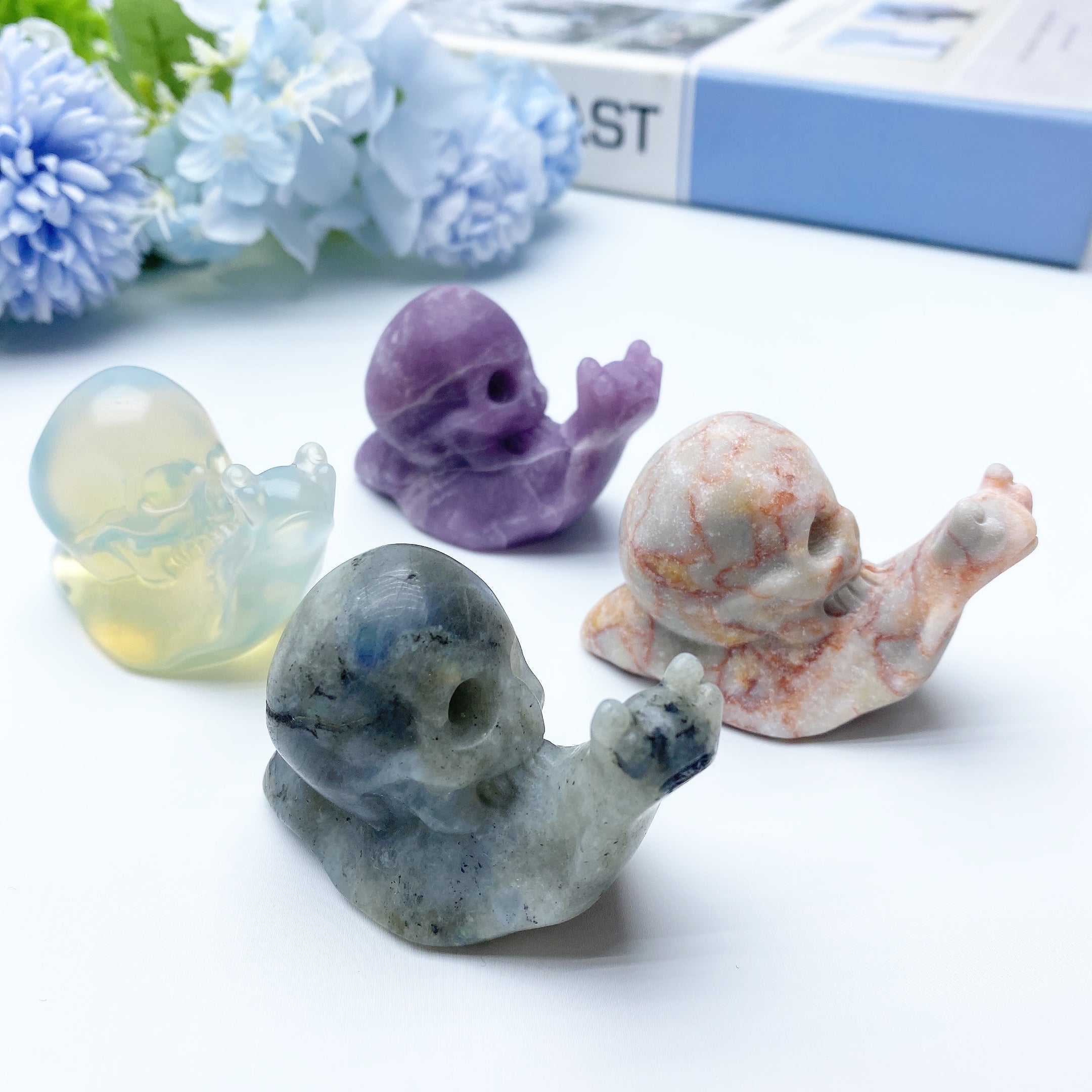 2.4-inch Mixed Crystal Snail Carvings for Healing