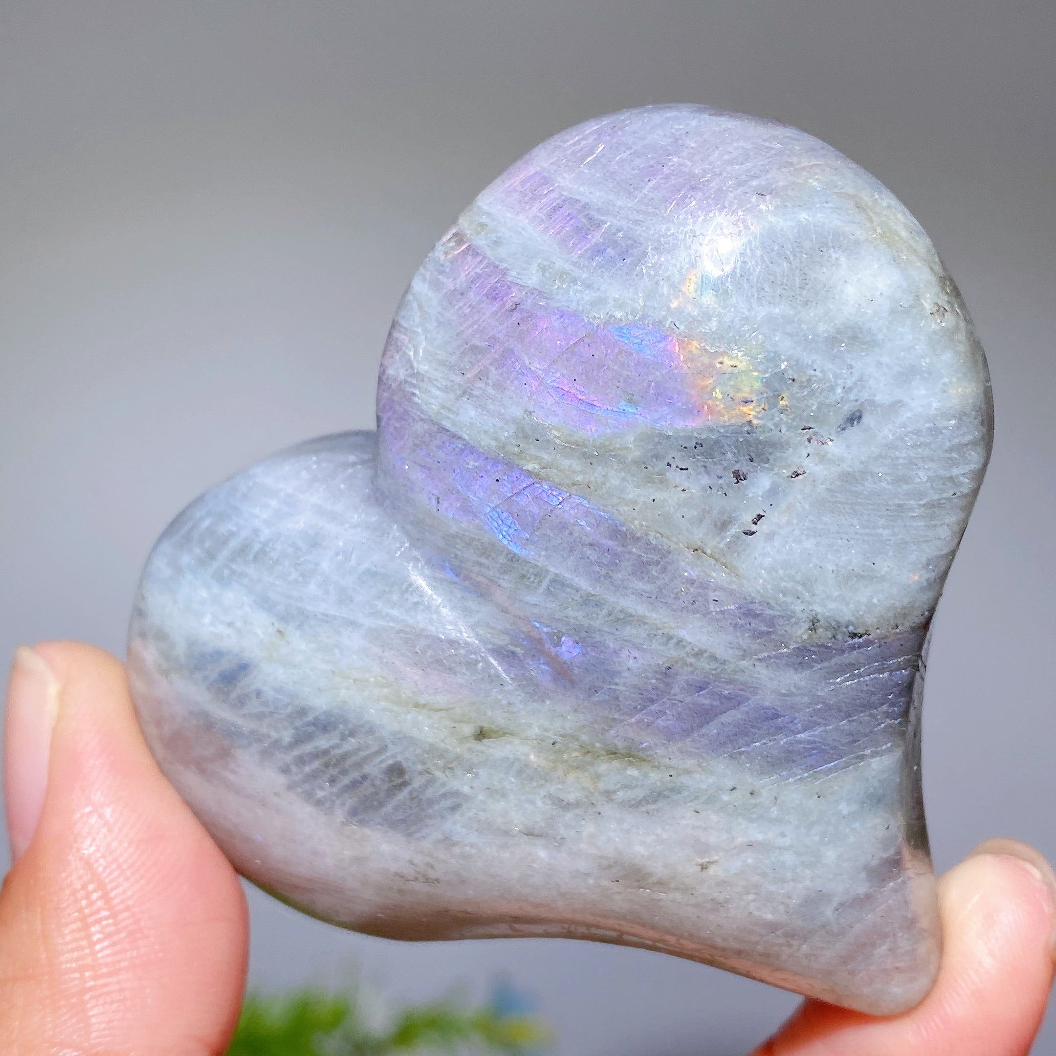 2.5"-2.8" Labradorite Peach Heart Crystal for Healing