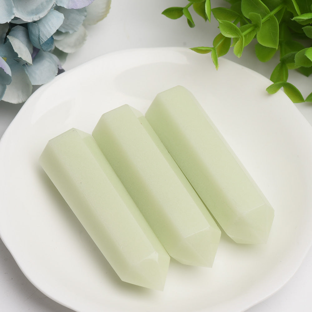 2.5-4.5 inch Luminous Green Crystal Points for Healing