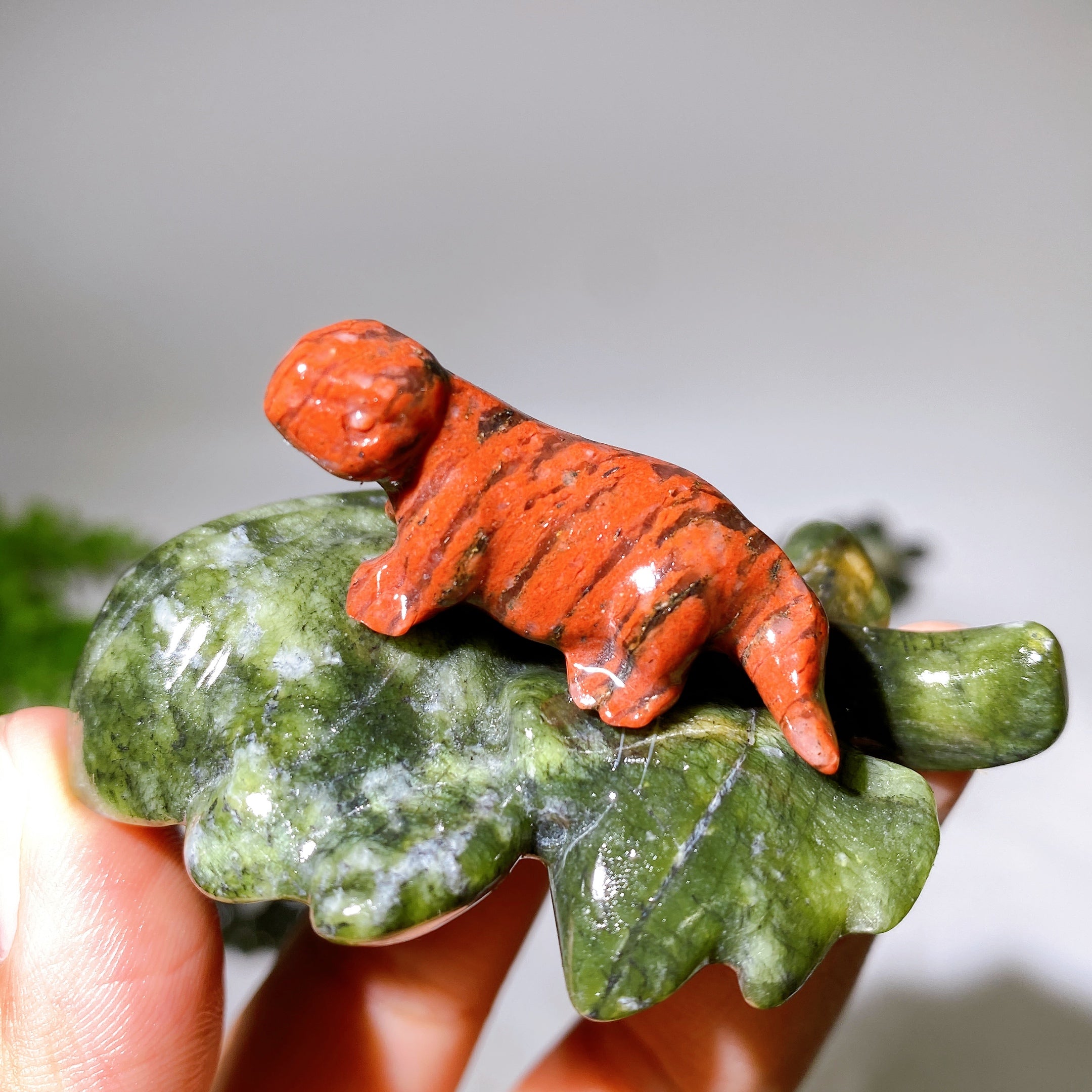 2.7" Crystal Dinosaur Figurine on Leaf Carving
