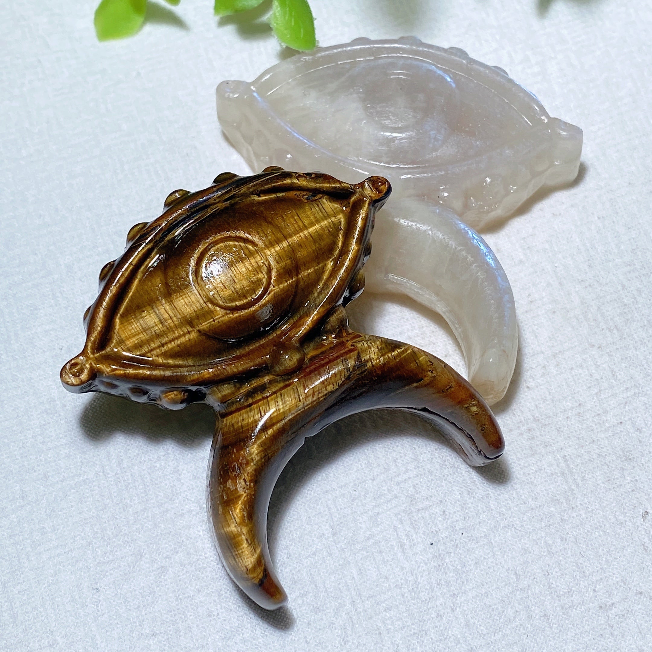 2-Inch Evil Eye Crystal Carving for Healing