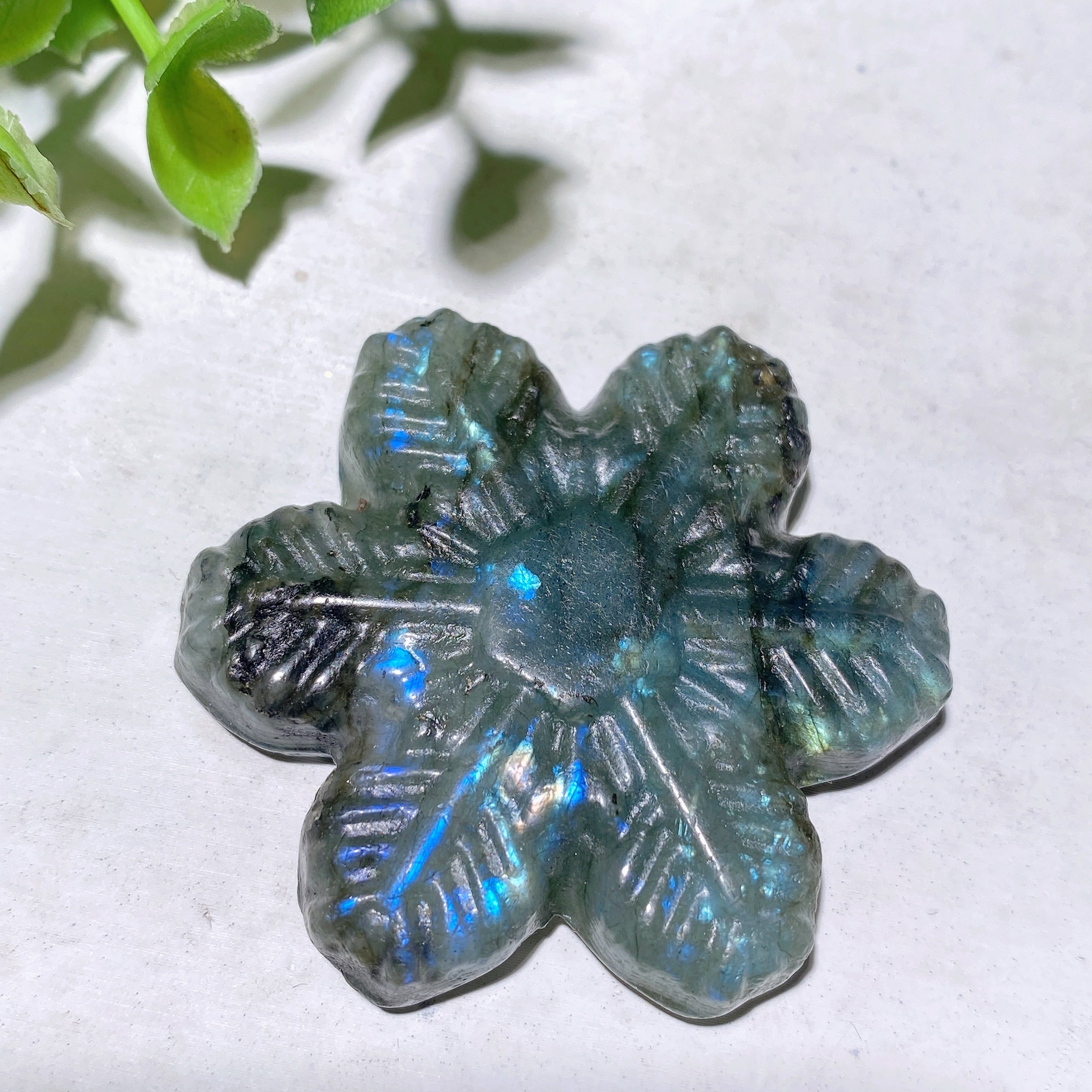 2-Inch Mixed Crystal Snowflake Carvings for Healing