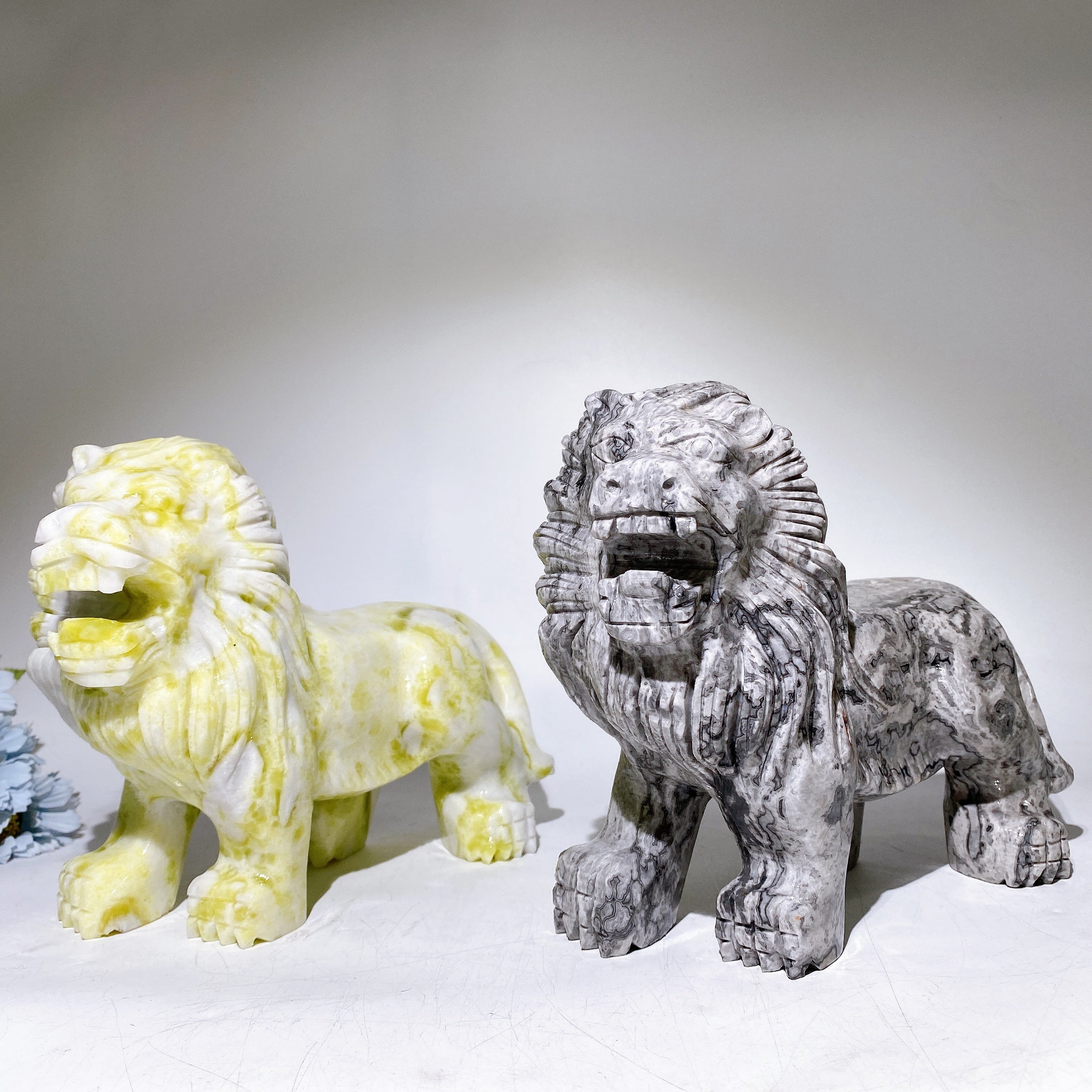 20cm Serpentine Crystal Lion Carving for Healing