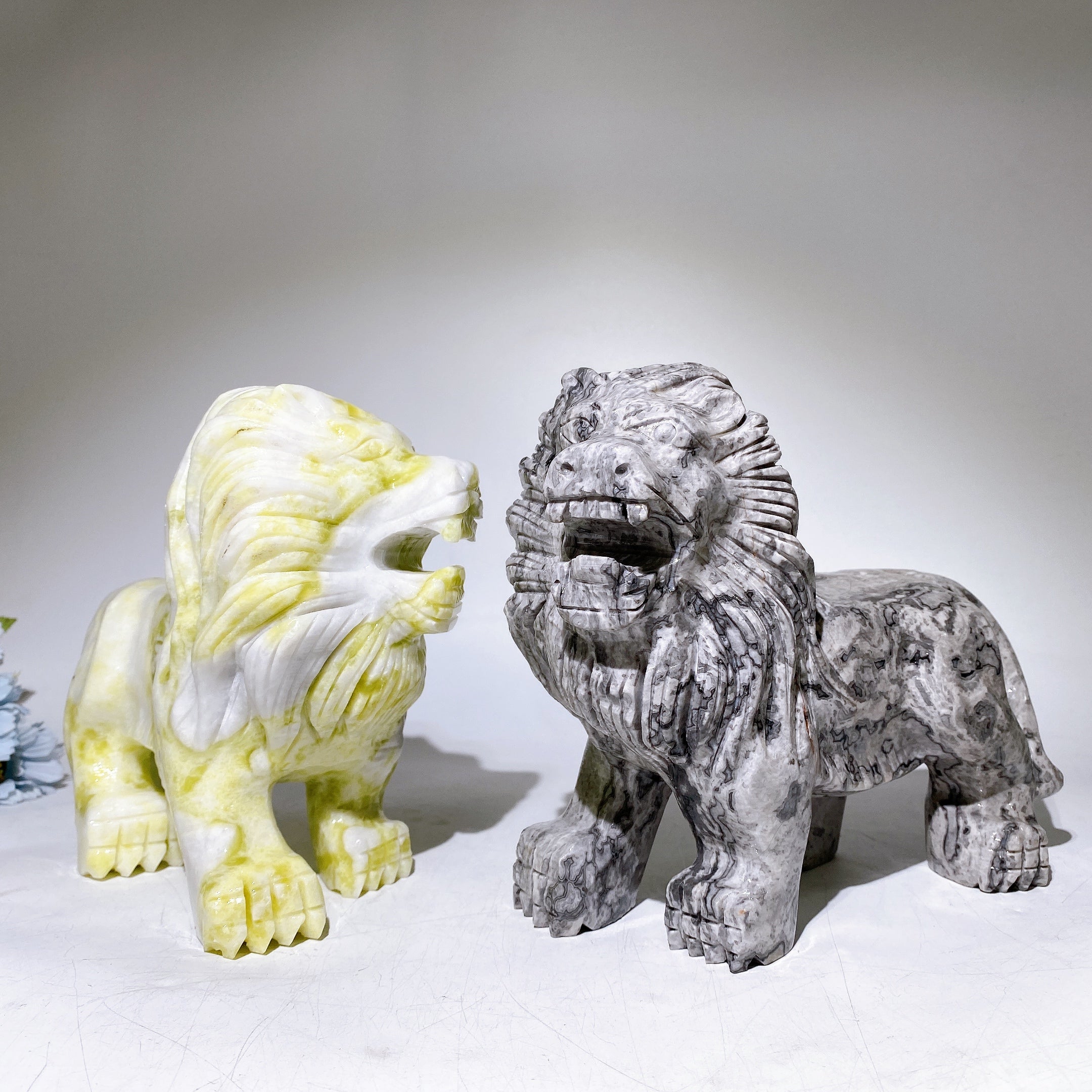 20cm Serpentine Crystal Lion Carving for Healing