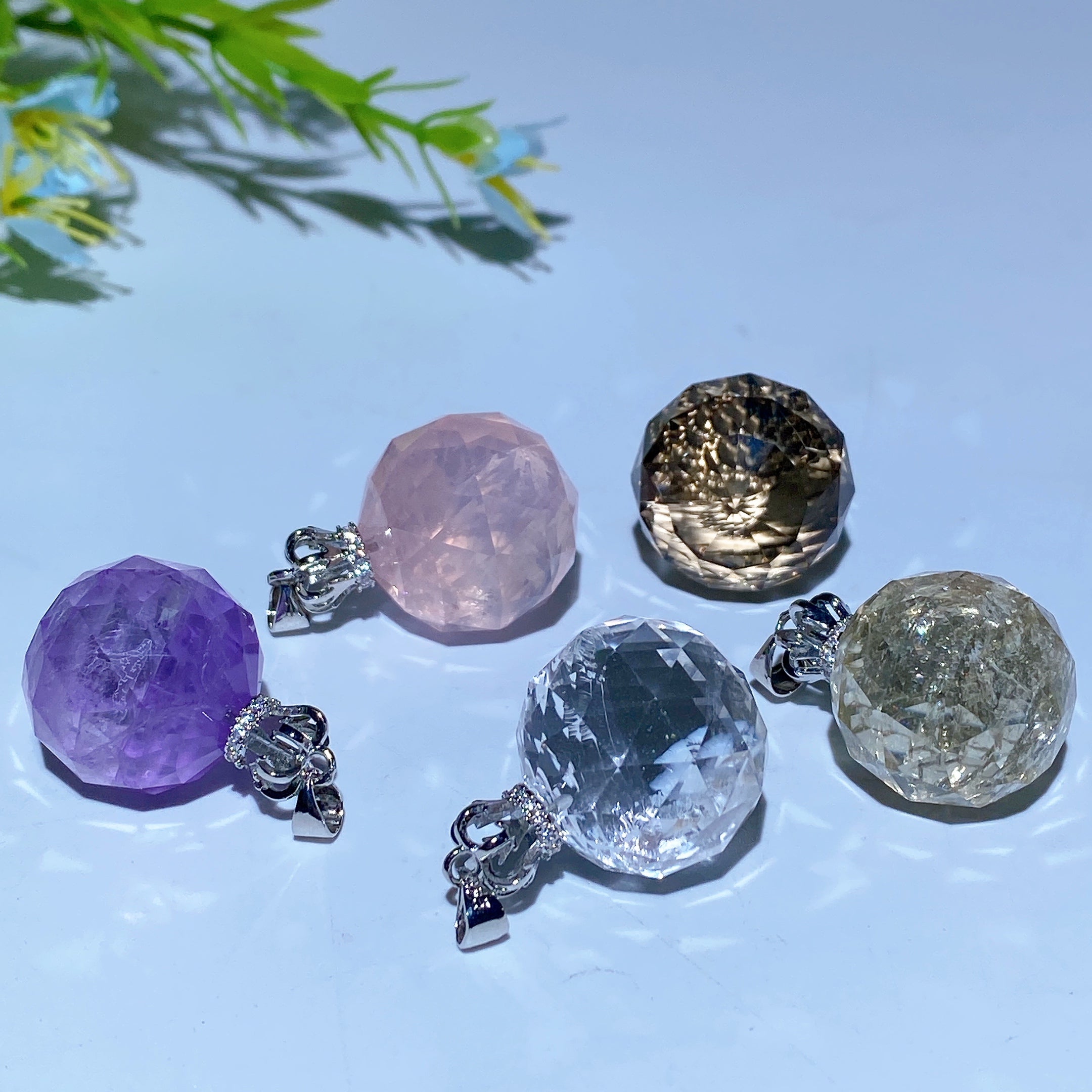 20mm Mixed Crystal Amethyst Faceted Pendant for Meditation