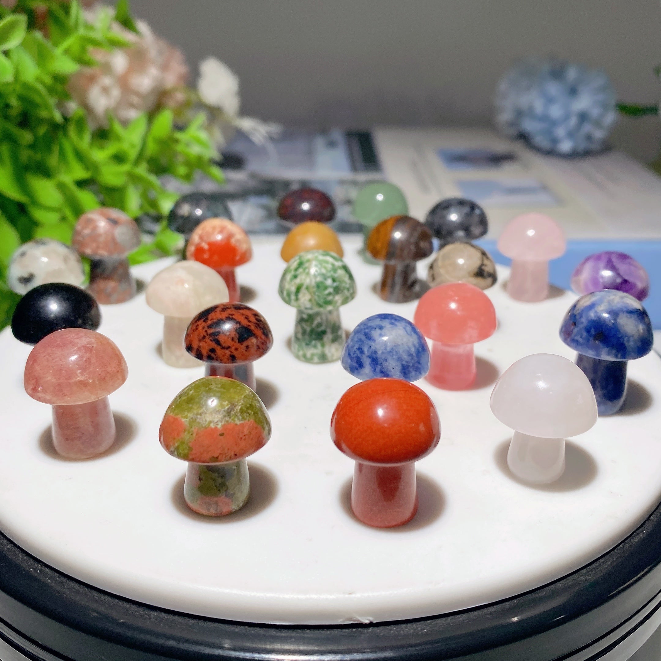 20mm Mixed Crystal Mushrooms Mini Carvings for Healing