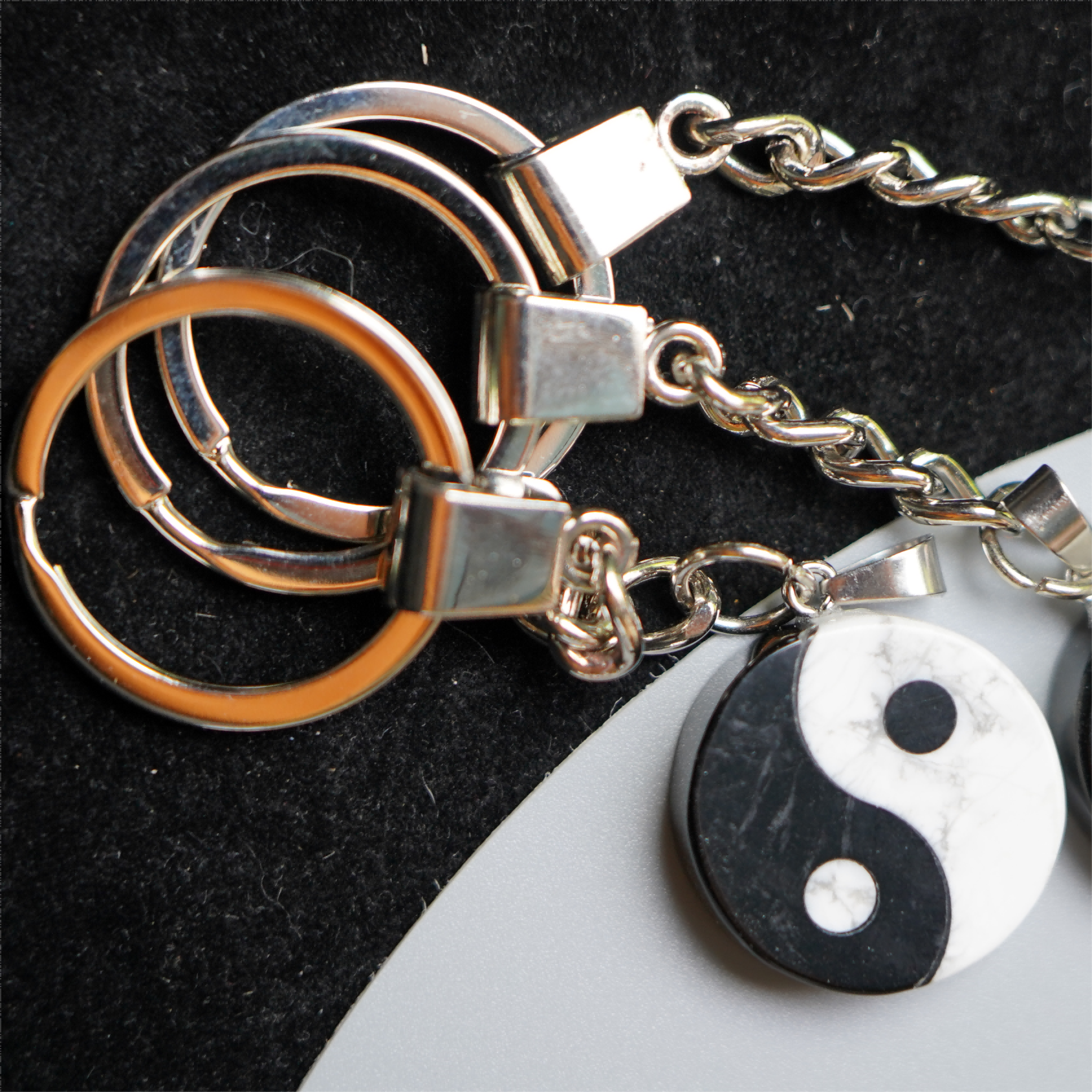 25mm Black Obsidian Howlite Yin Yang Pendant Key Chain