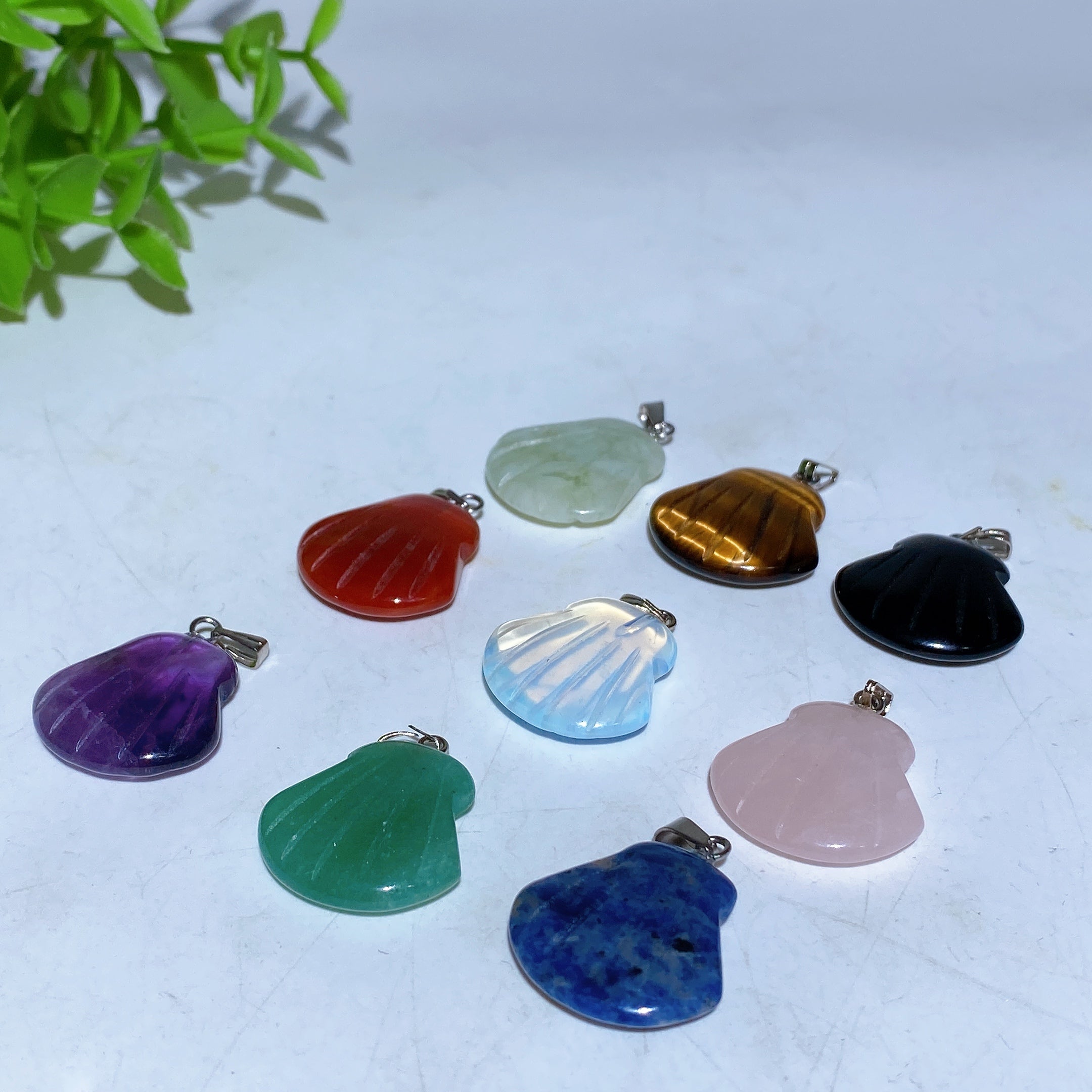 25mm Crystal Shell Pendant Spiritual Healing Necklace