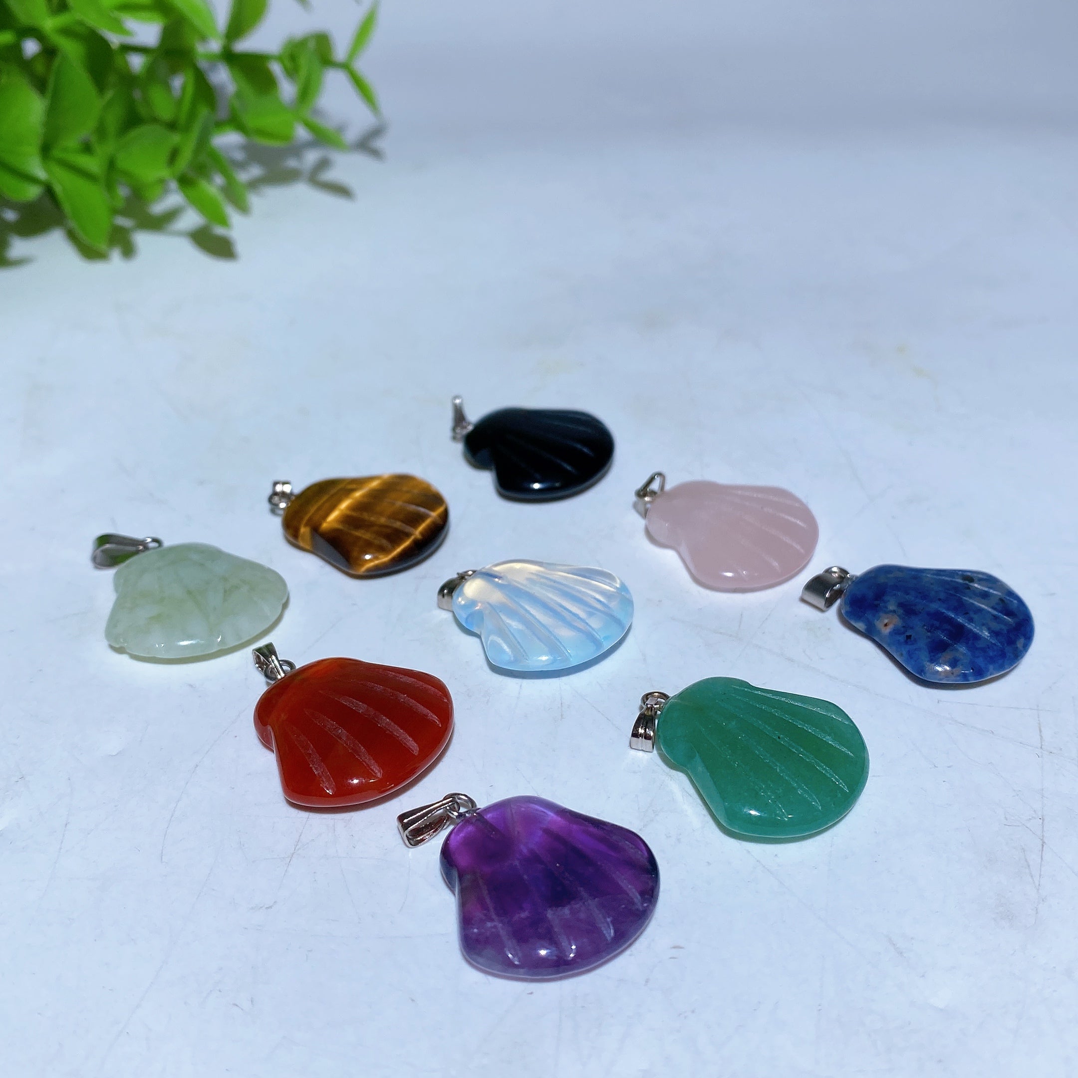 25mm Crystal Shell Pendant Spiritual Healing Necklace