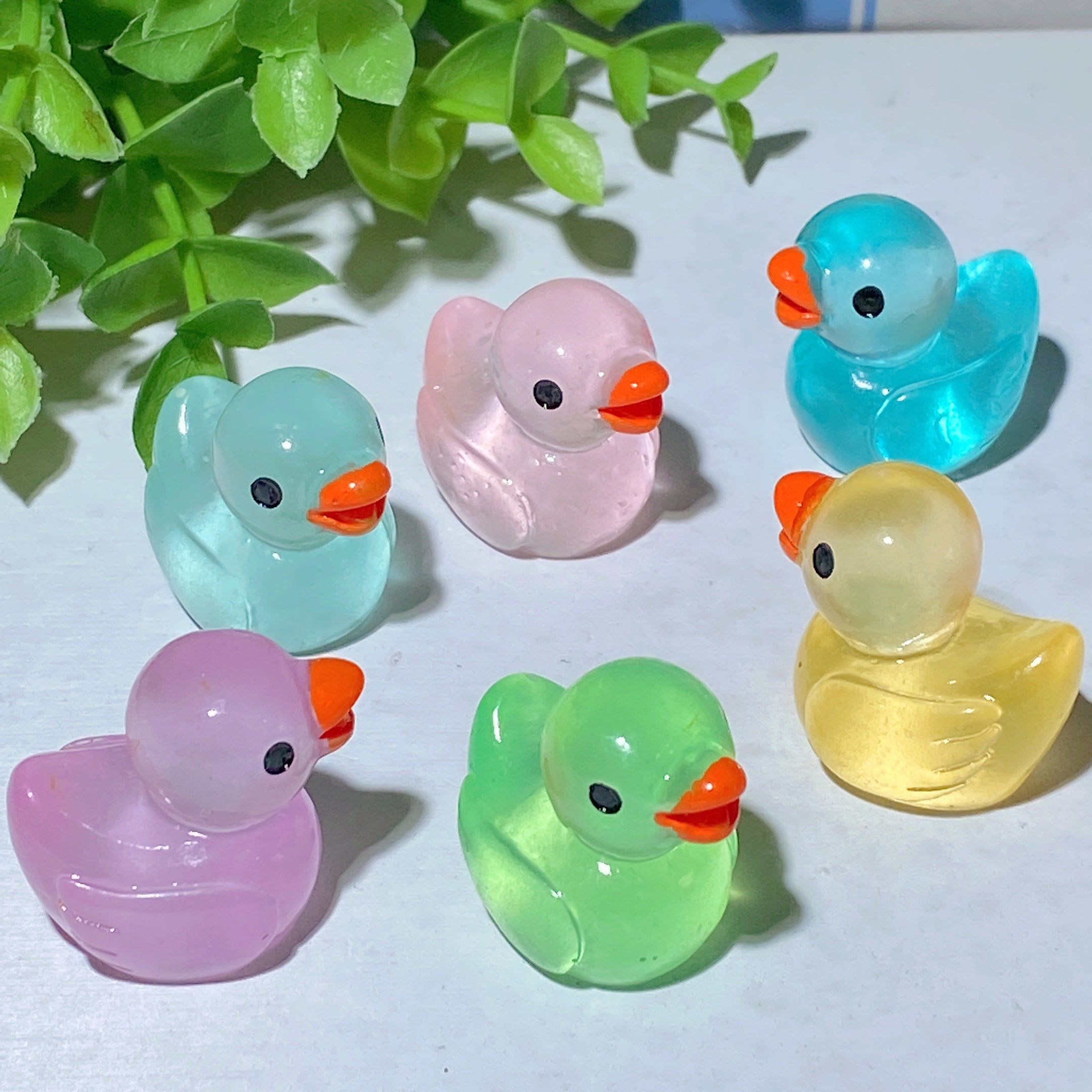 26mm Resin Luminous Mini Duck Crystal Animal Carving