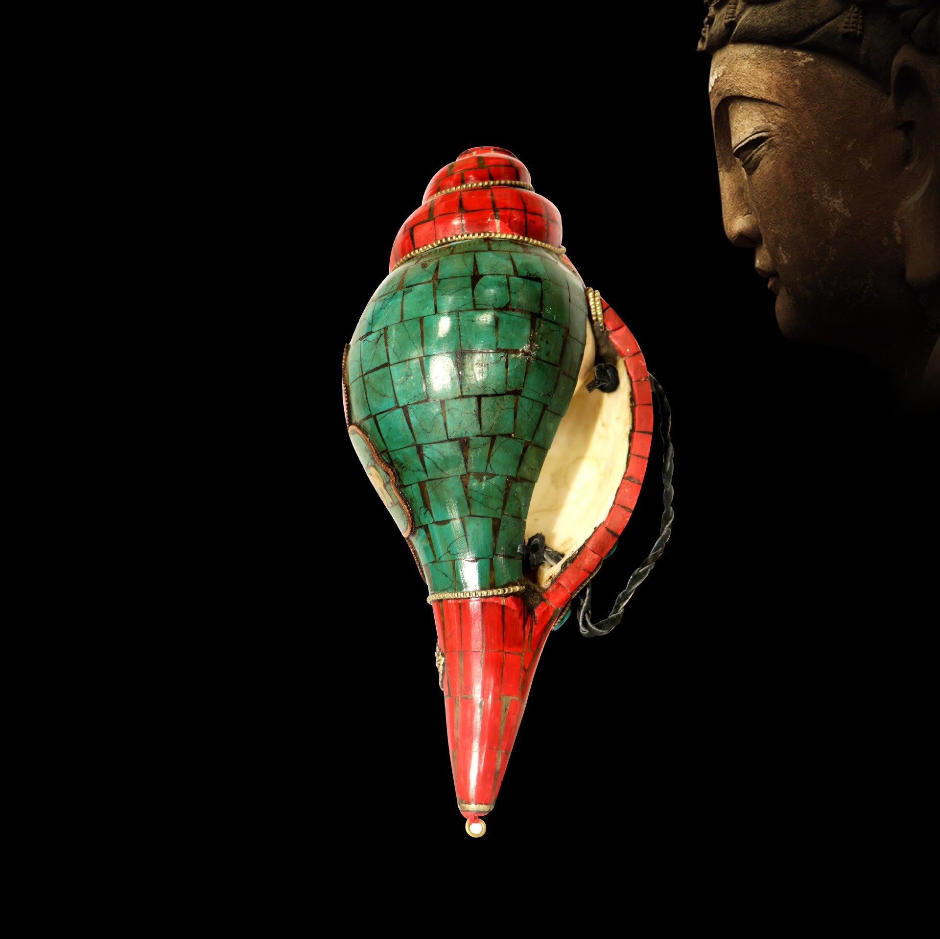 Tibetan Handmade Shankha Conch Shell 23cm | Zen Decor