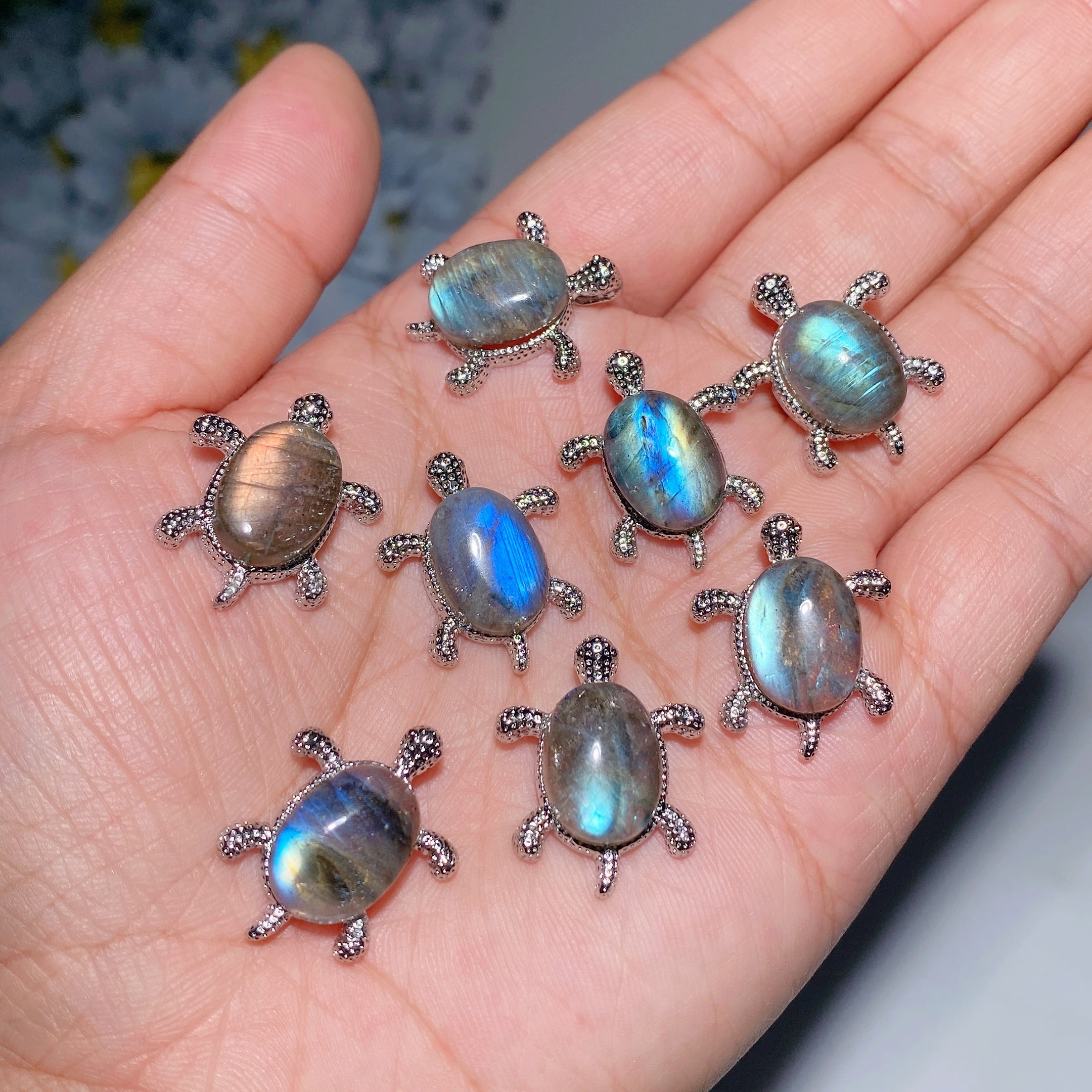 2cm Labradorite Turtle Pendant for Spiritual Healing