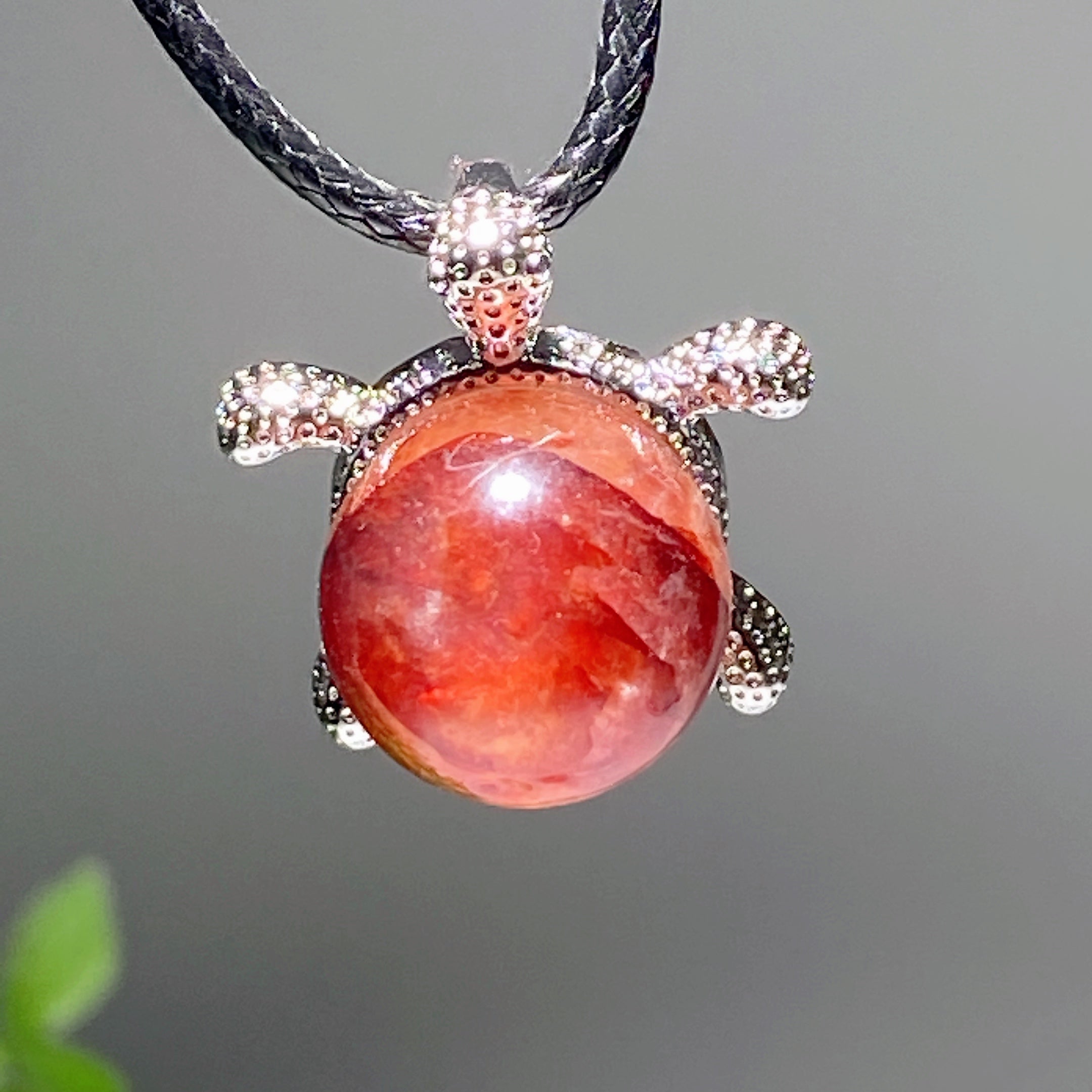 2cm Mixed Crystal Turtle Pendant for Spiritual Healing