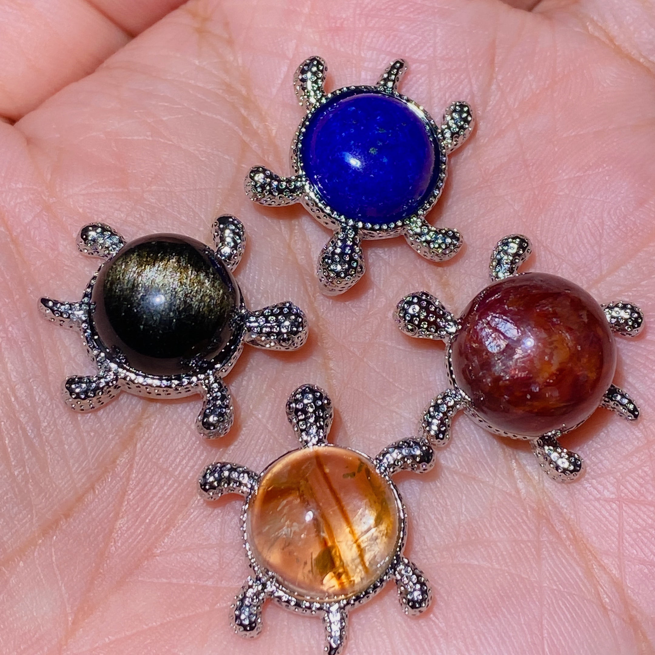 2cm Mixed Crystal Turtle Pendant for Spiritual Healing