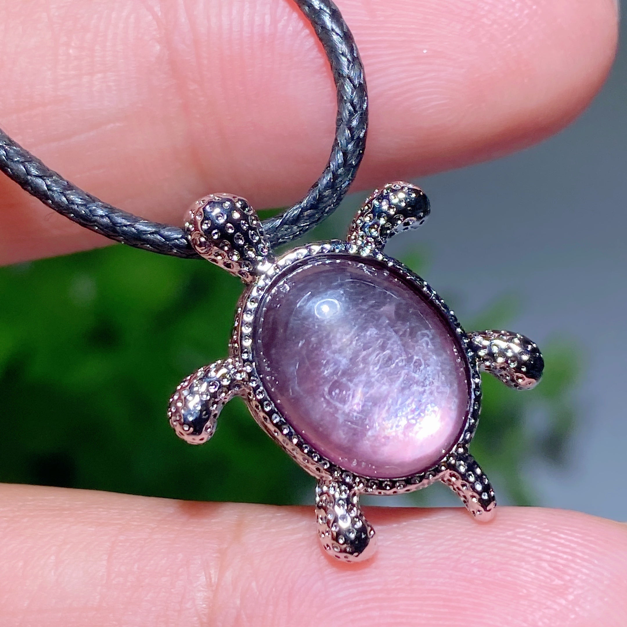 2cm Mixed Crystal Turtle Pendant for Spiritual Healing