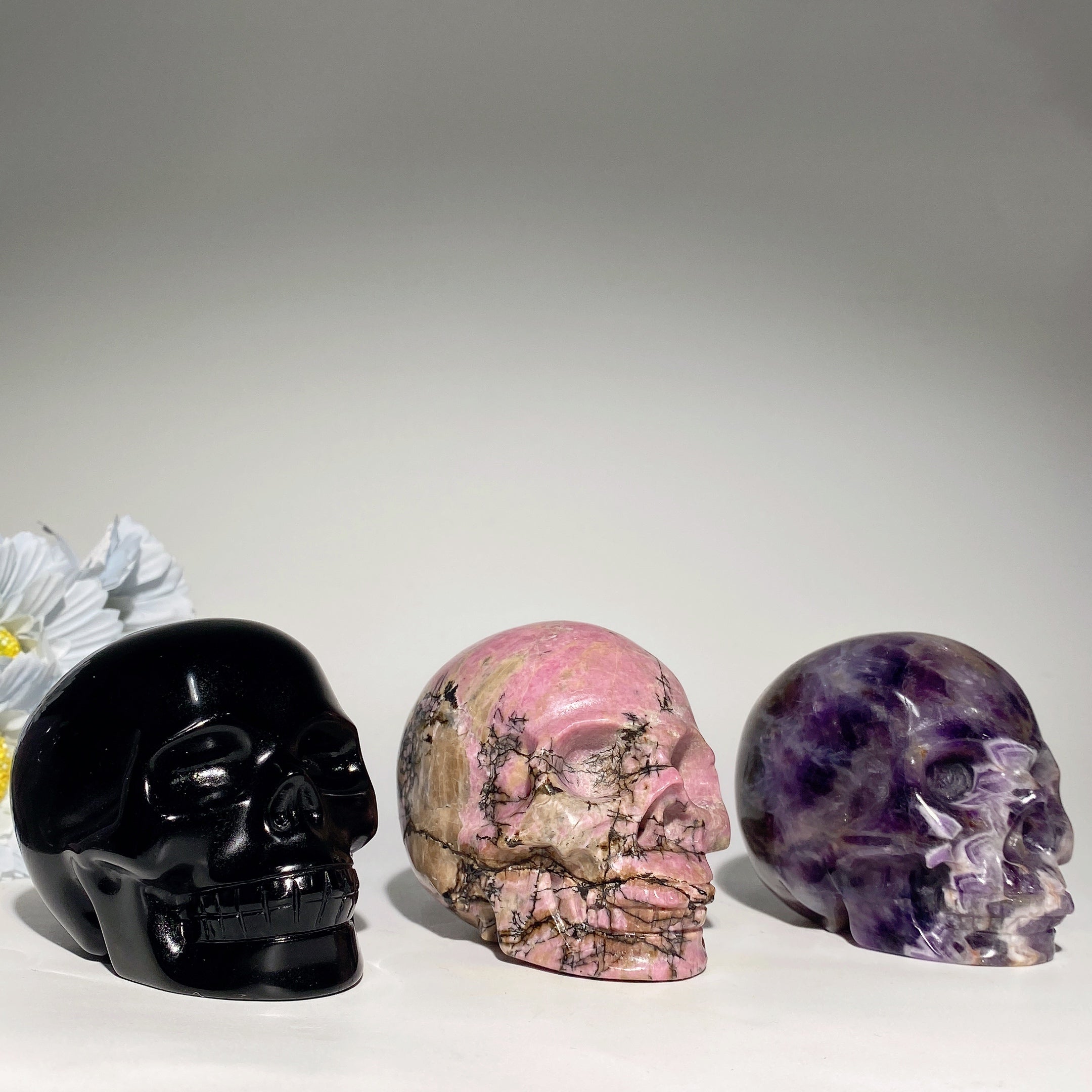 3.1-3.3 inch Mixed Crystal Skull Healing Carvings