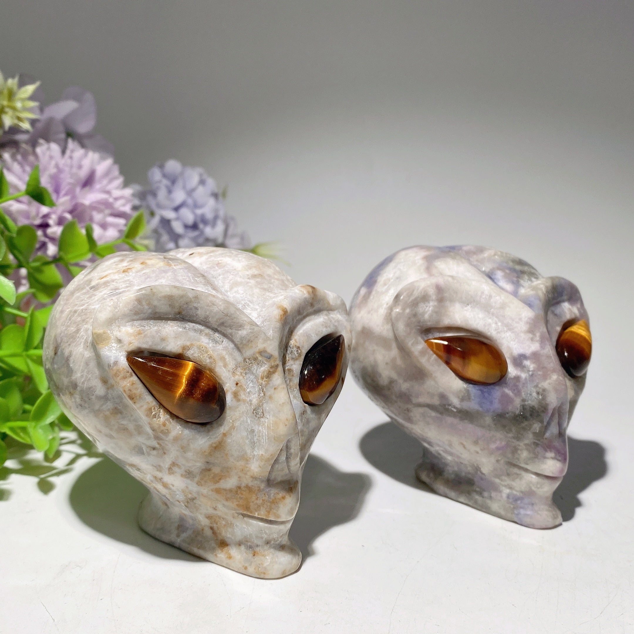 3.1-inch UV Reactive Hackmanite Alien Head Crystal Figurine