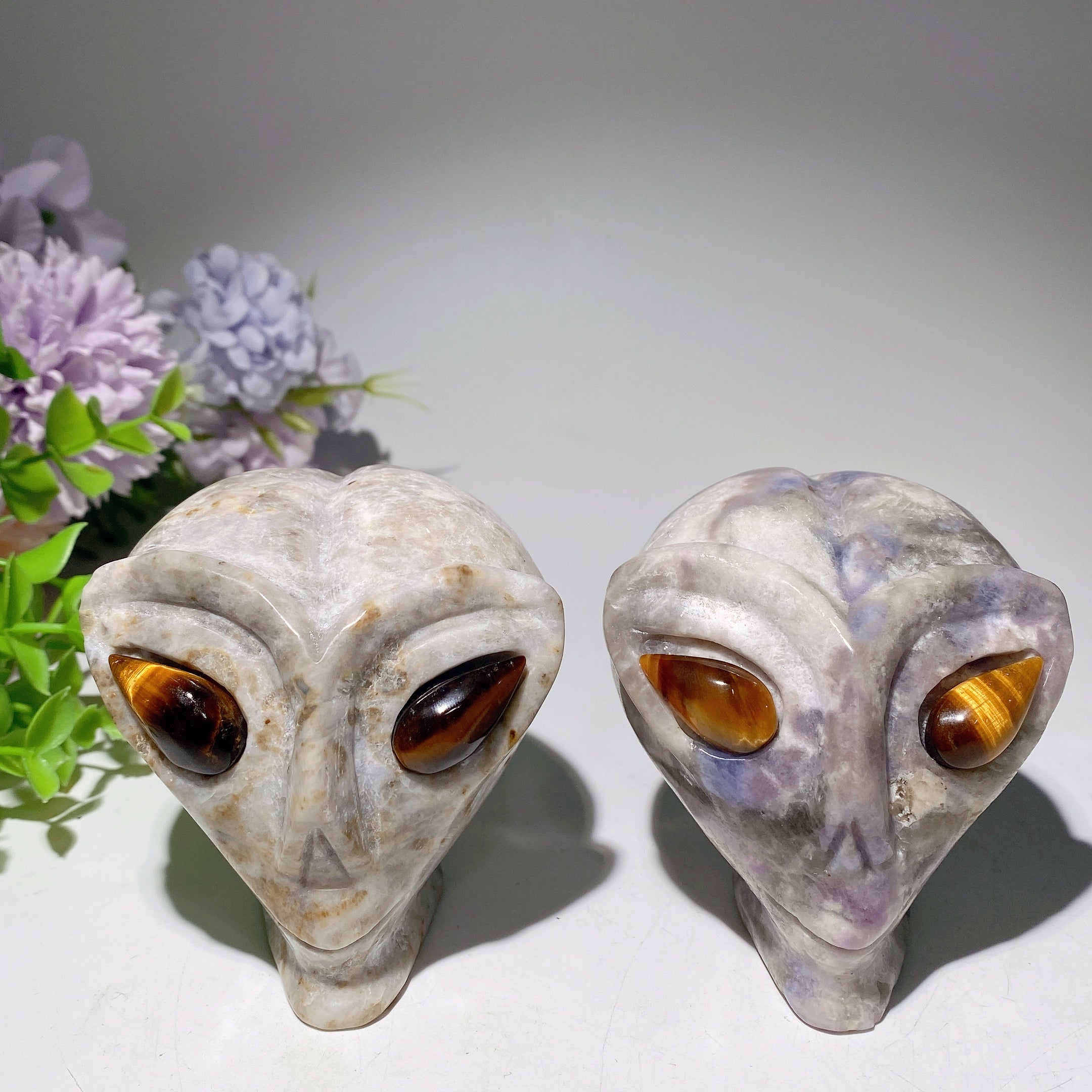 3.1-inch UV Reactive Hackmanite Alien Head Crystal Figurine