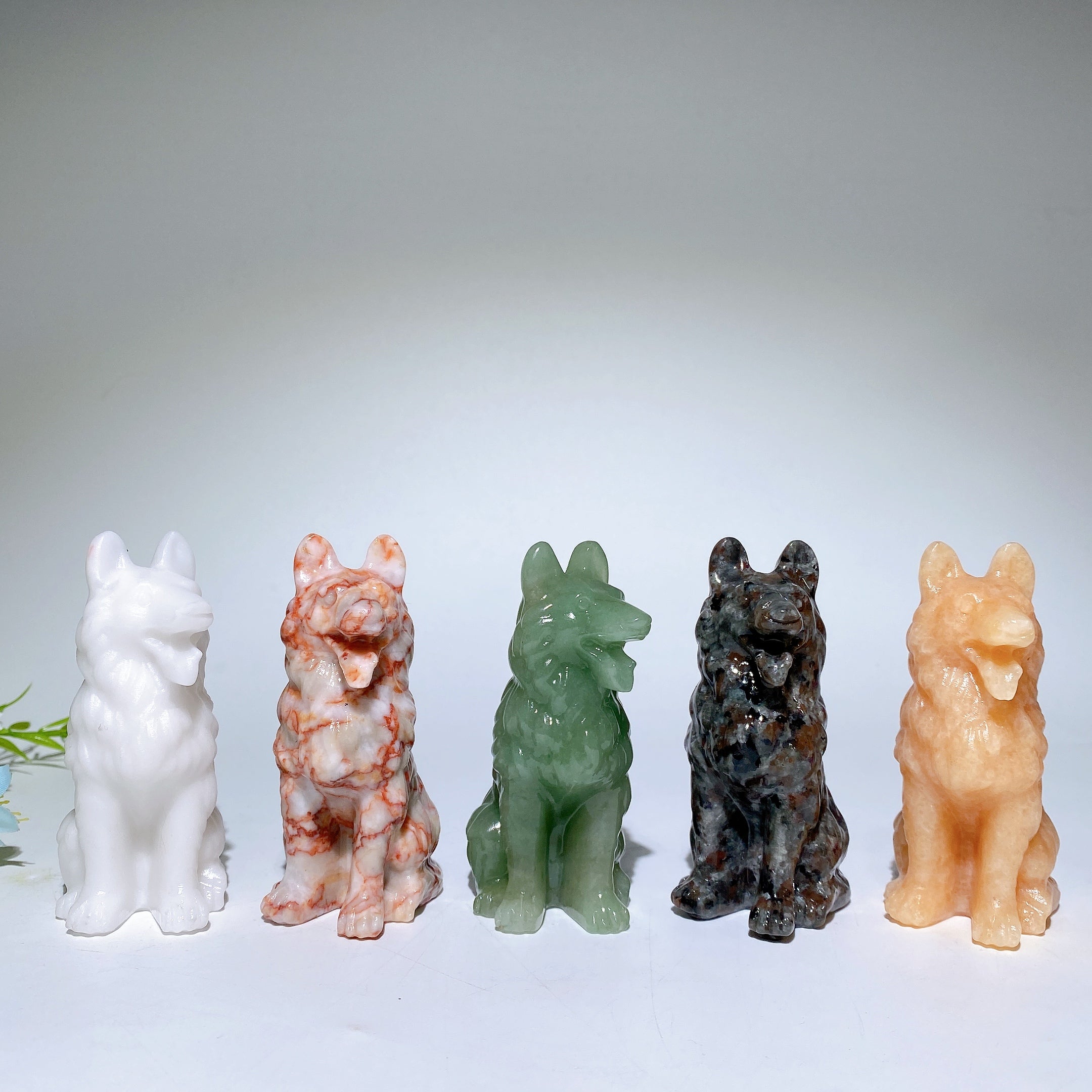 3.1in Mixed Crystal German Shepherd Dog Figurine Carving
