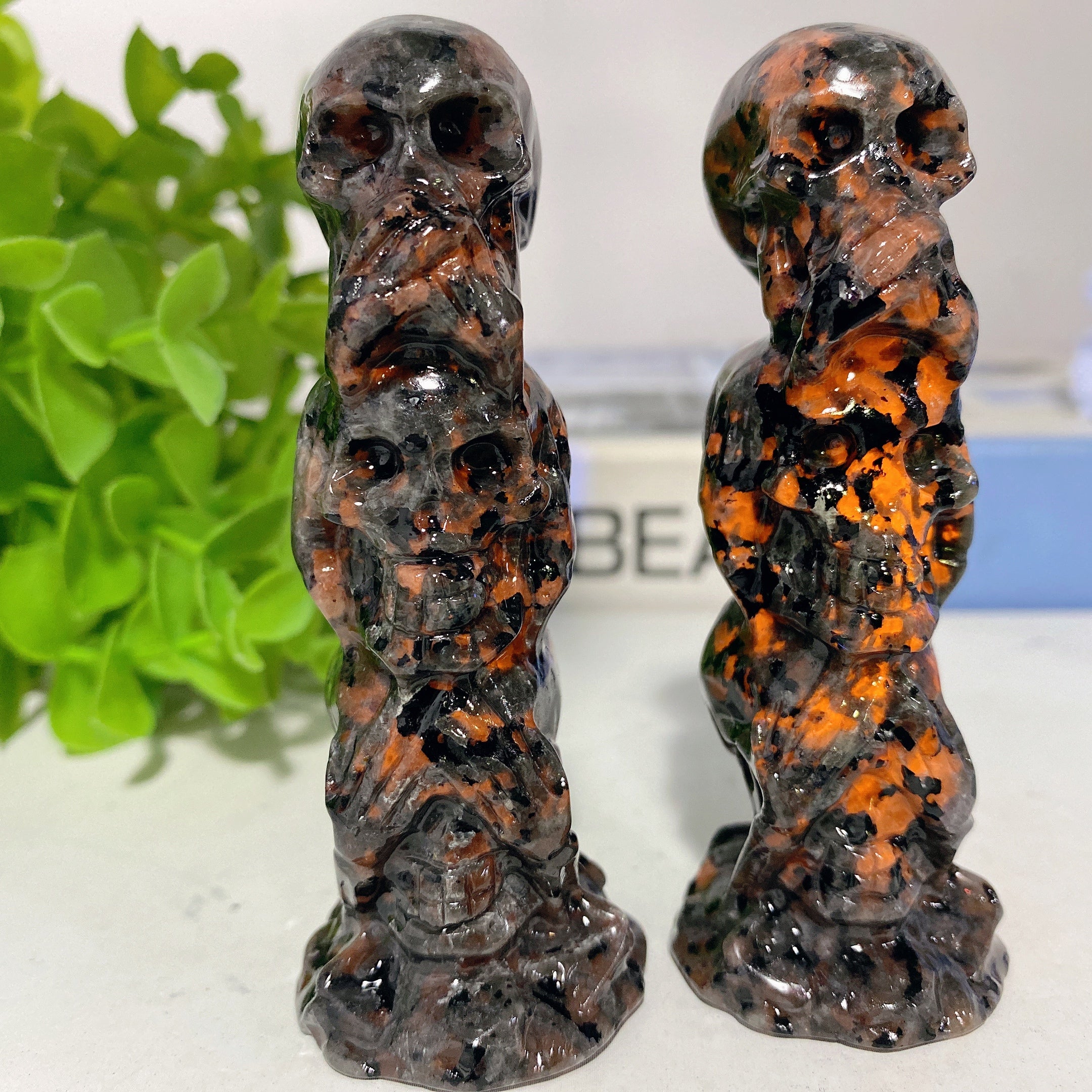 3.35-inch Mixed Crystal No Skulls Carved Figurines