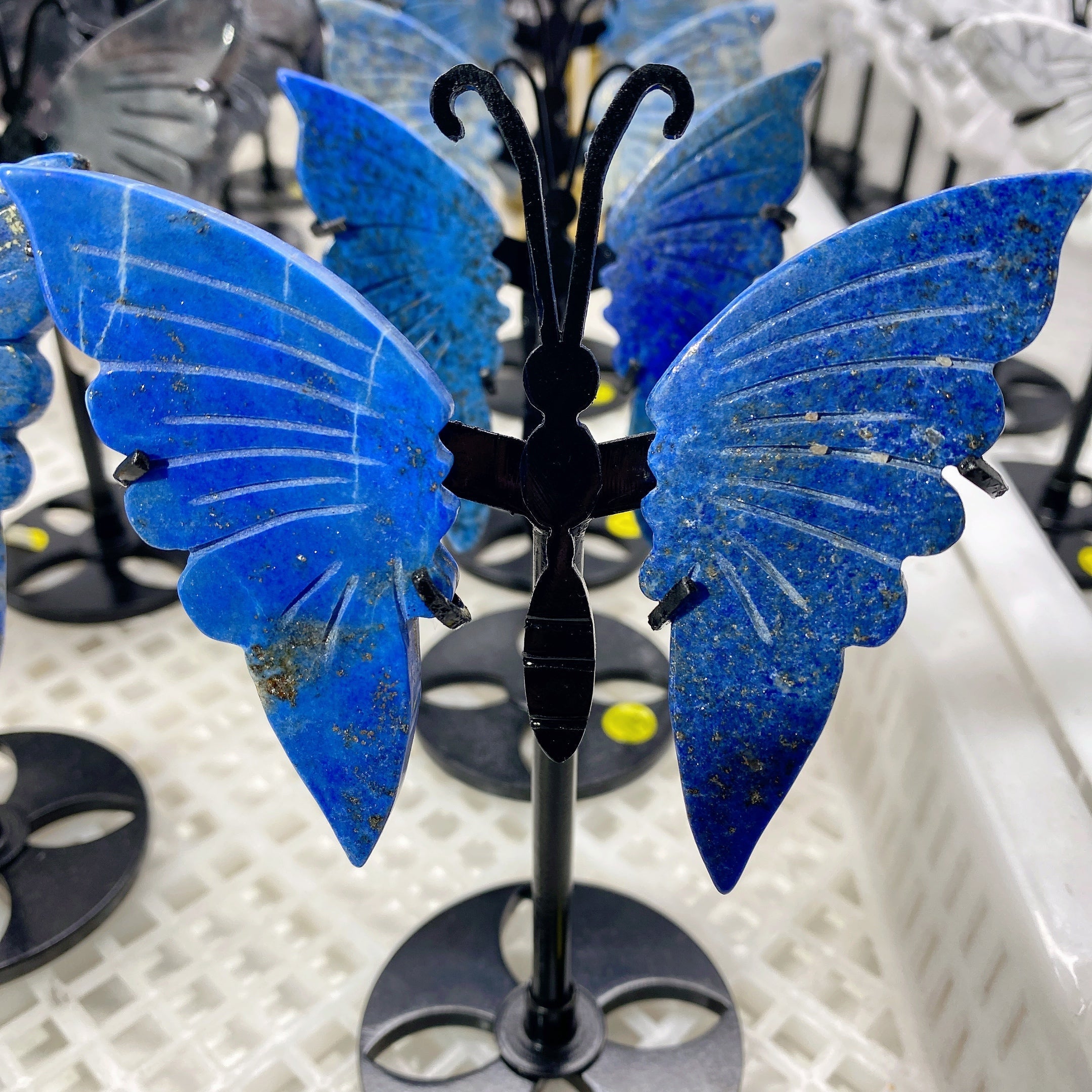 3.5-inch Mixed Crystal Butterfly Wings Carving with Stand
