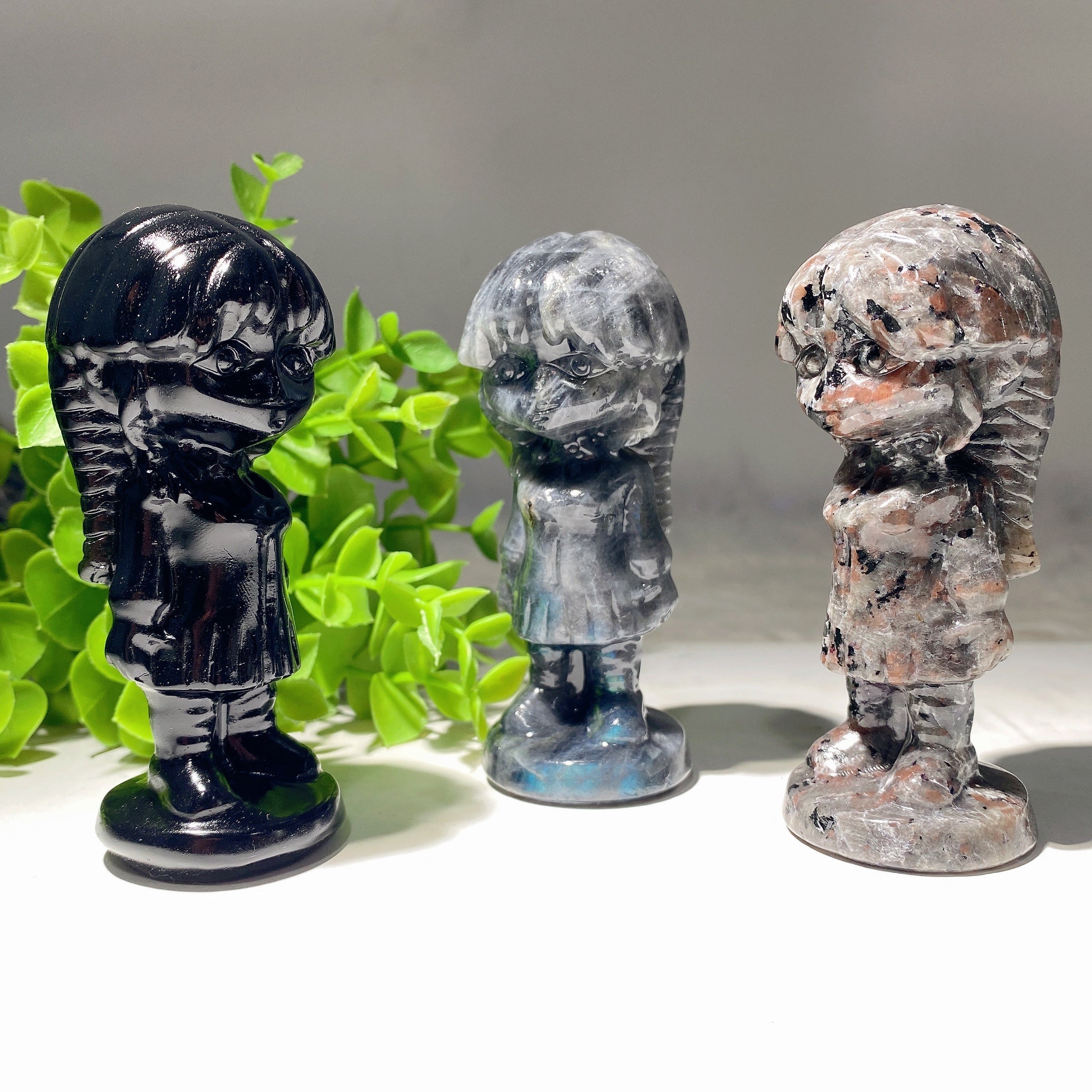 3.7-inch Mixed Crystal Figurines for Healing and Display