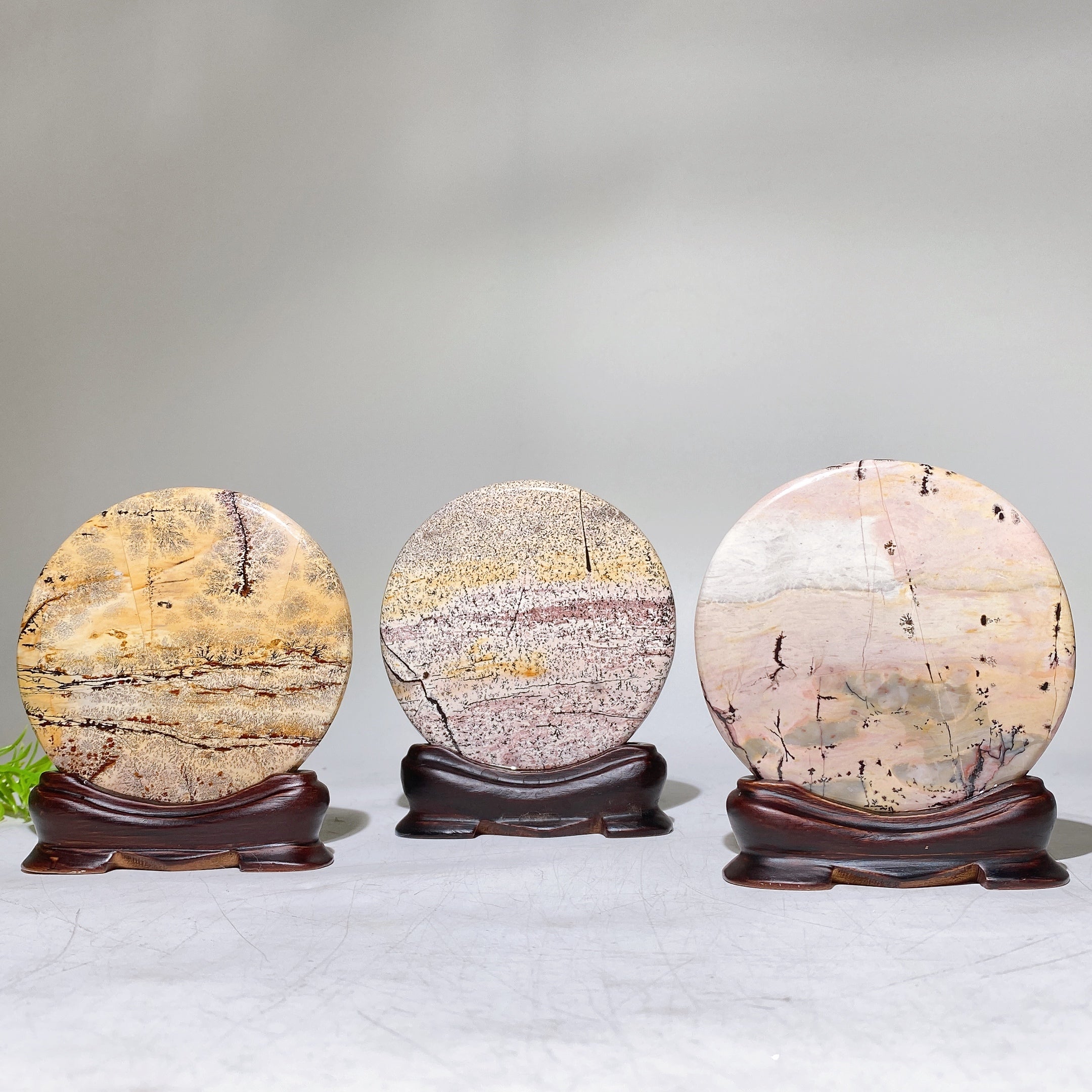 3.7 inch Picture Jasper Round Crystal Display with Stand