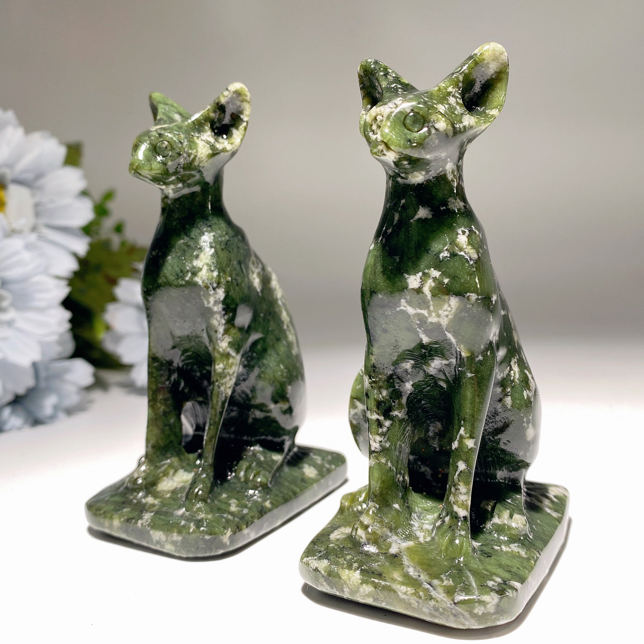 3.8 inch Serpentine Crystal Cat Carving for Healing