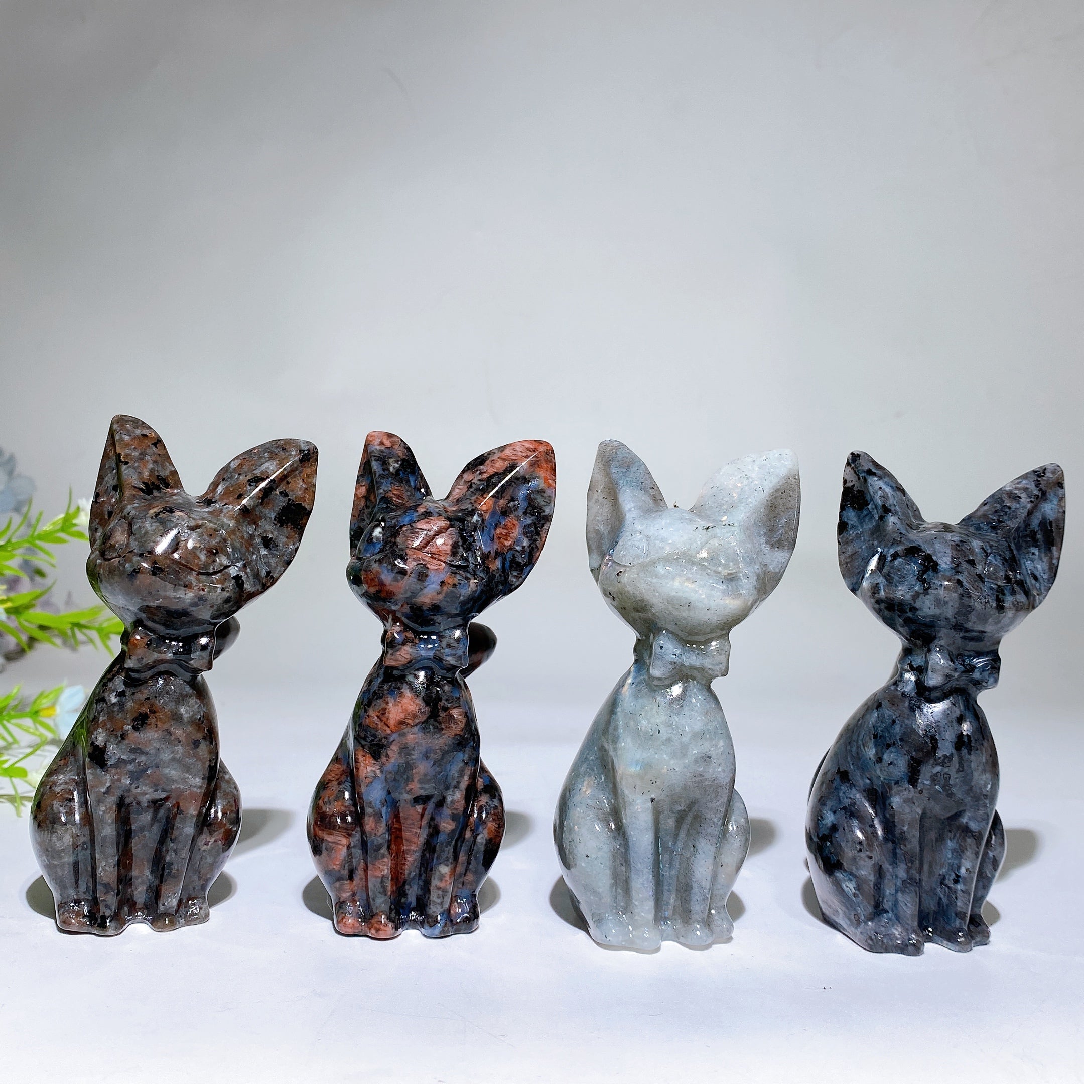 3.9 inch Carved Crystal Cat Figurine for Healing