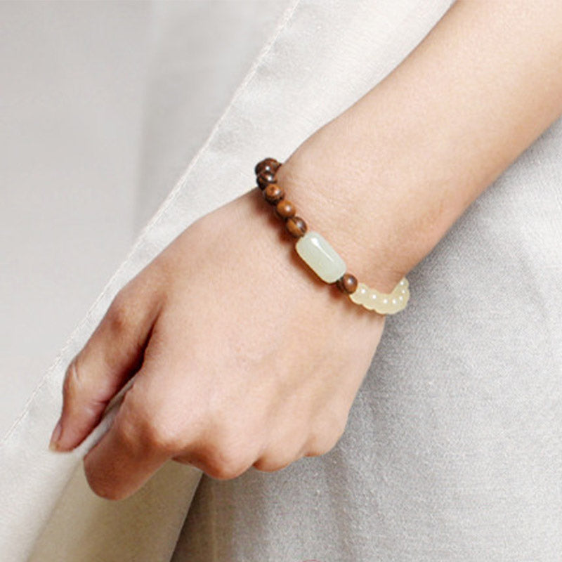 8mm Jade Sandalwood Mala Luck Abundance Bracelet