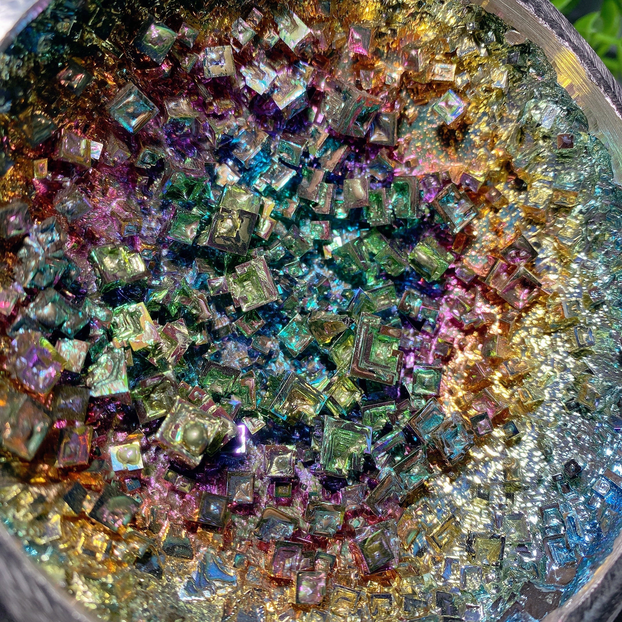 4.2" Aura Bismuth Crystal Healing Bowl for Energy