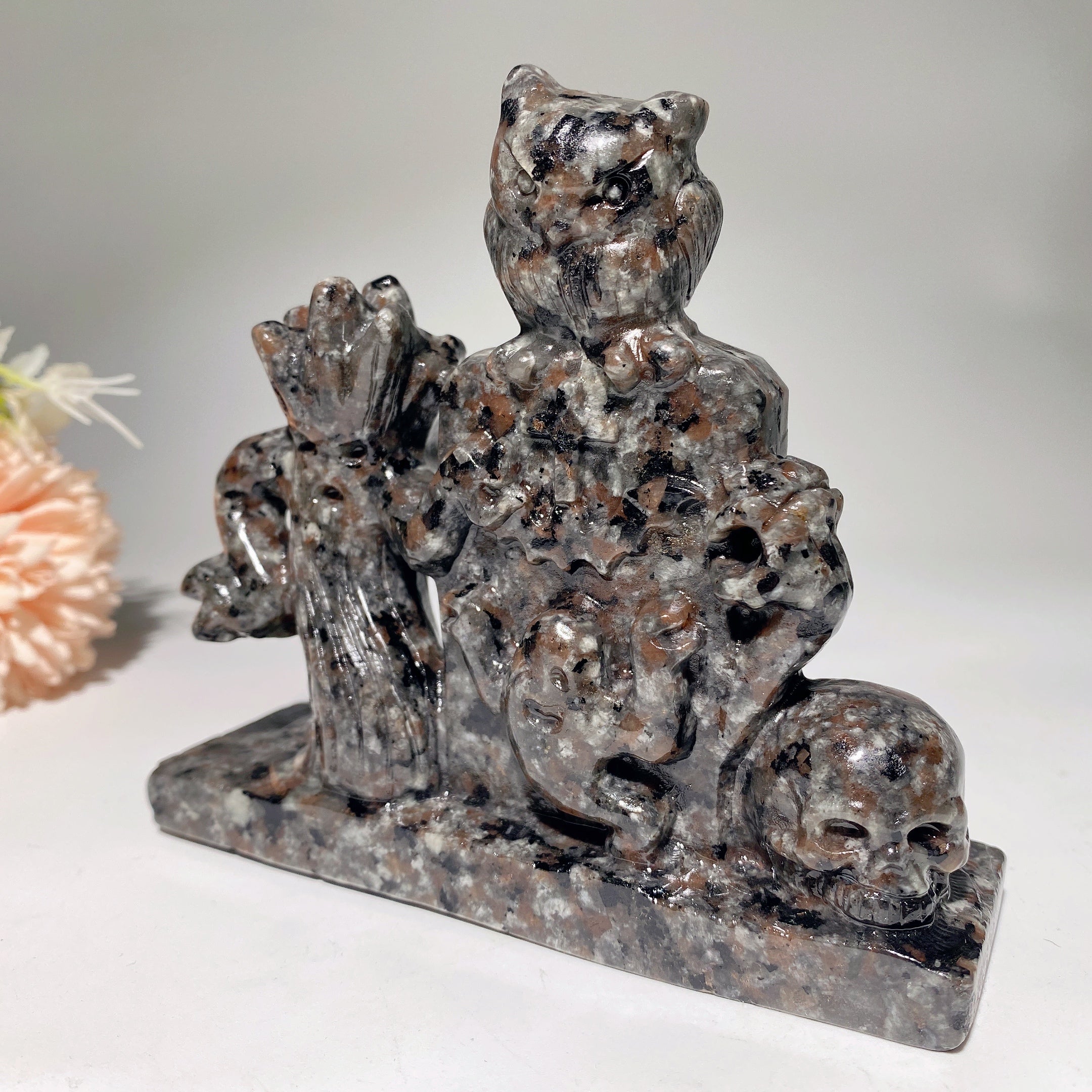 4.2 Inch Yooperlite Halloween Scene Spiritual Statue