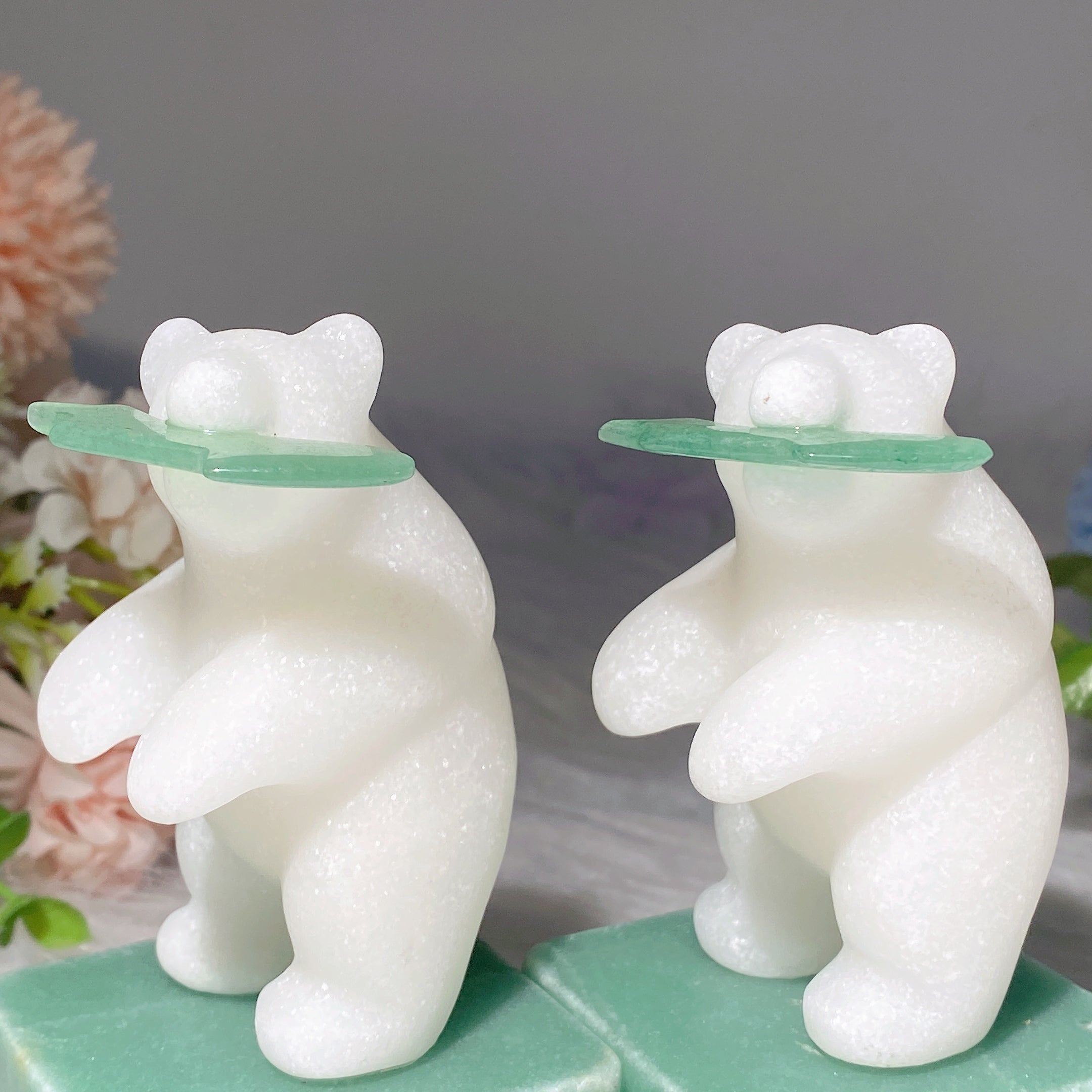 4.4-inch White Jade Polar Bear Crystal Animal Carving