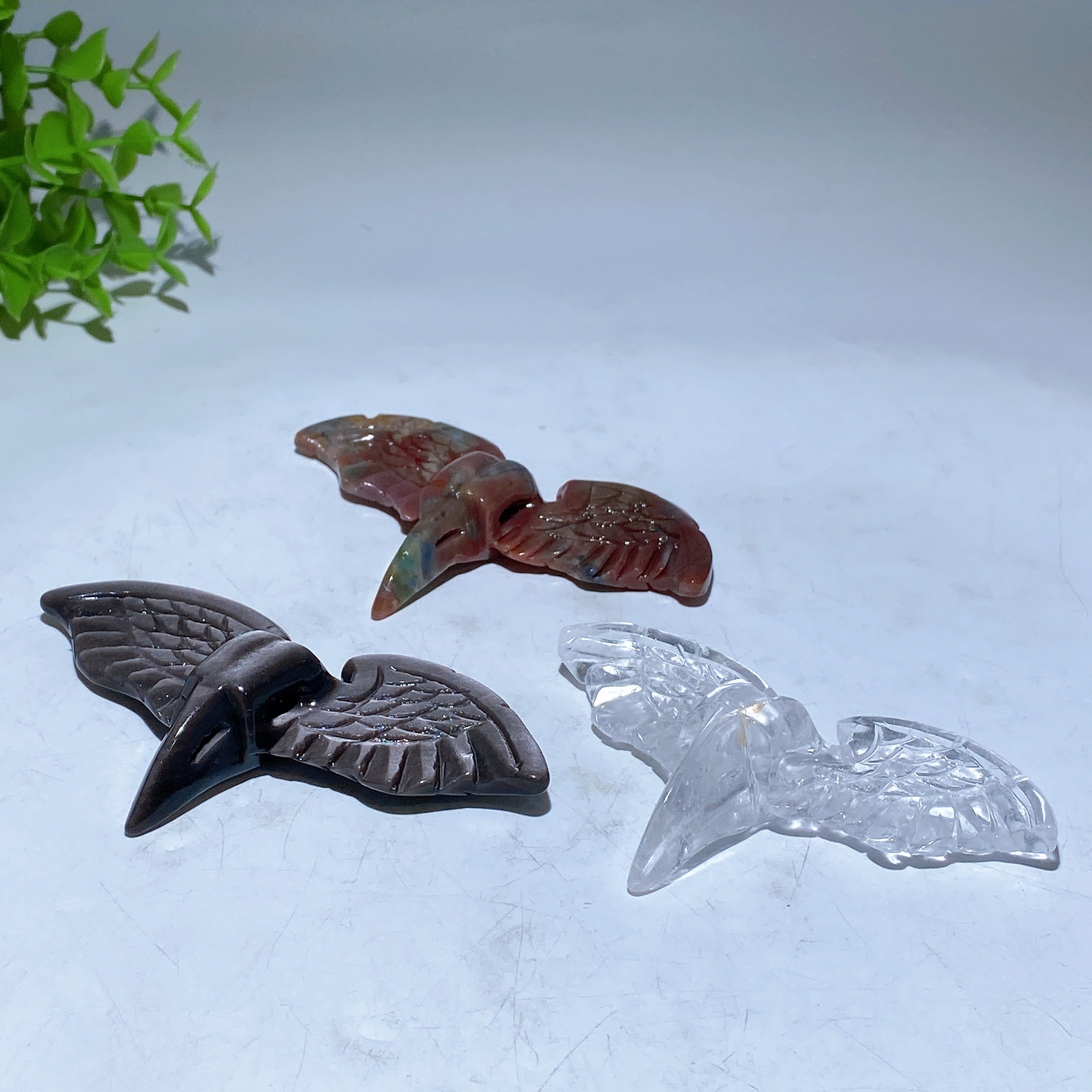 4-inch Crystal Raven Skull with Wings Carving