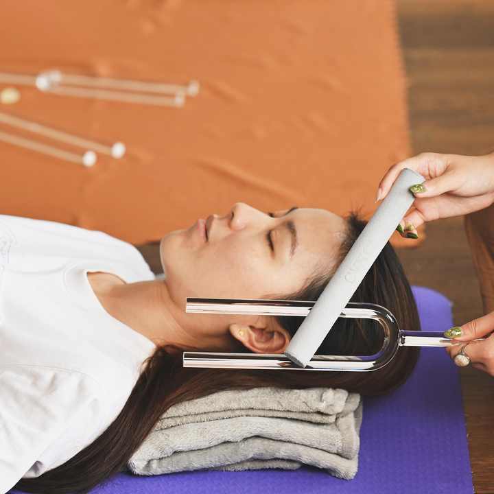 432 Hz Clear Crystal Tuning Fork for Healing