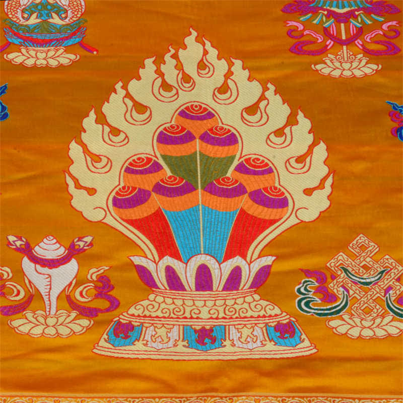 48cm x 68cm Prayer Altar Mat with 8 Auspicious Symbols for Healing Meditation