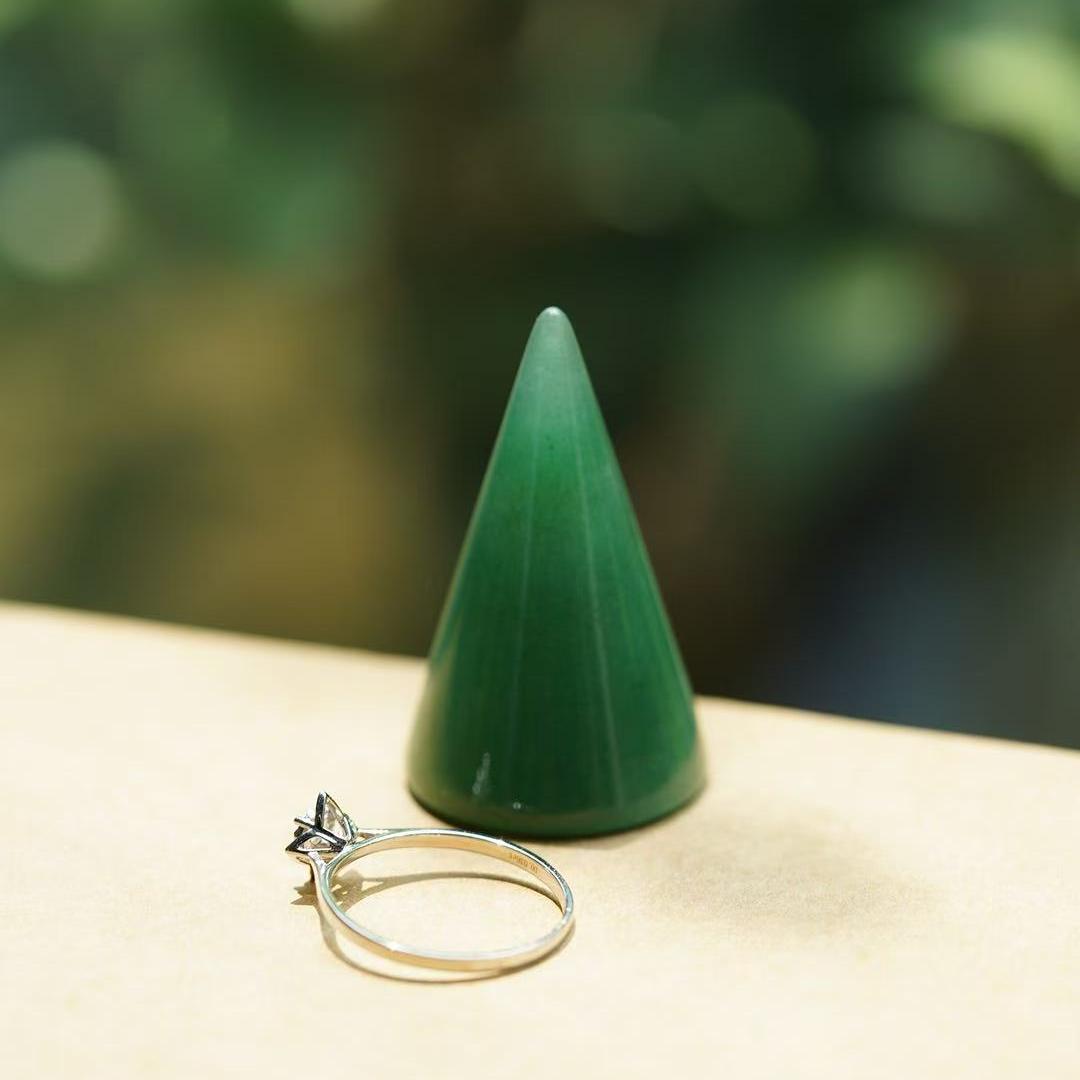 4cm Crystal Ring Holder for Healing Energy & Decor