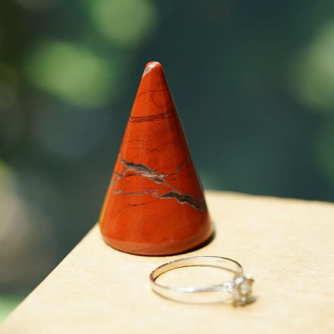 4cm Crystal Ring Holder for Healing Energy & Decor