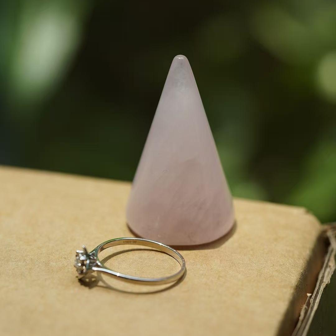 4cm Crystal Ring Holder for Healing Energy & Decor