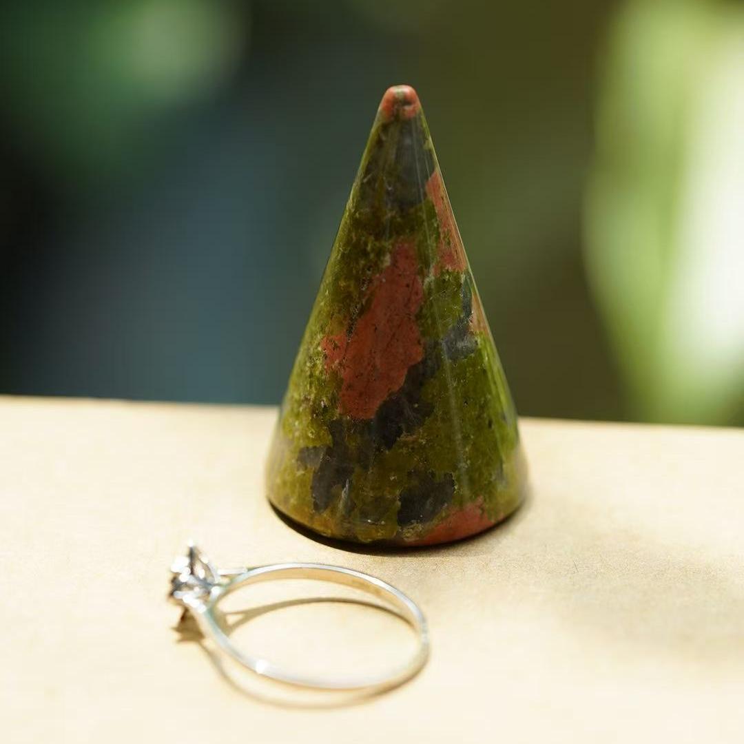 4cm Crystal Ring Holder for Healing Energy & Decor