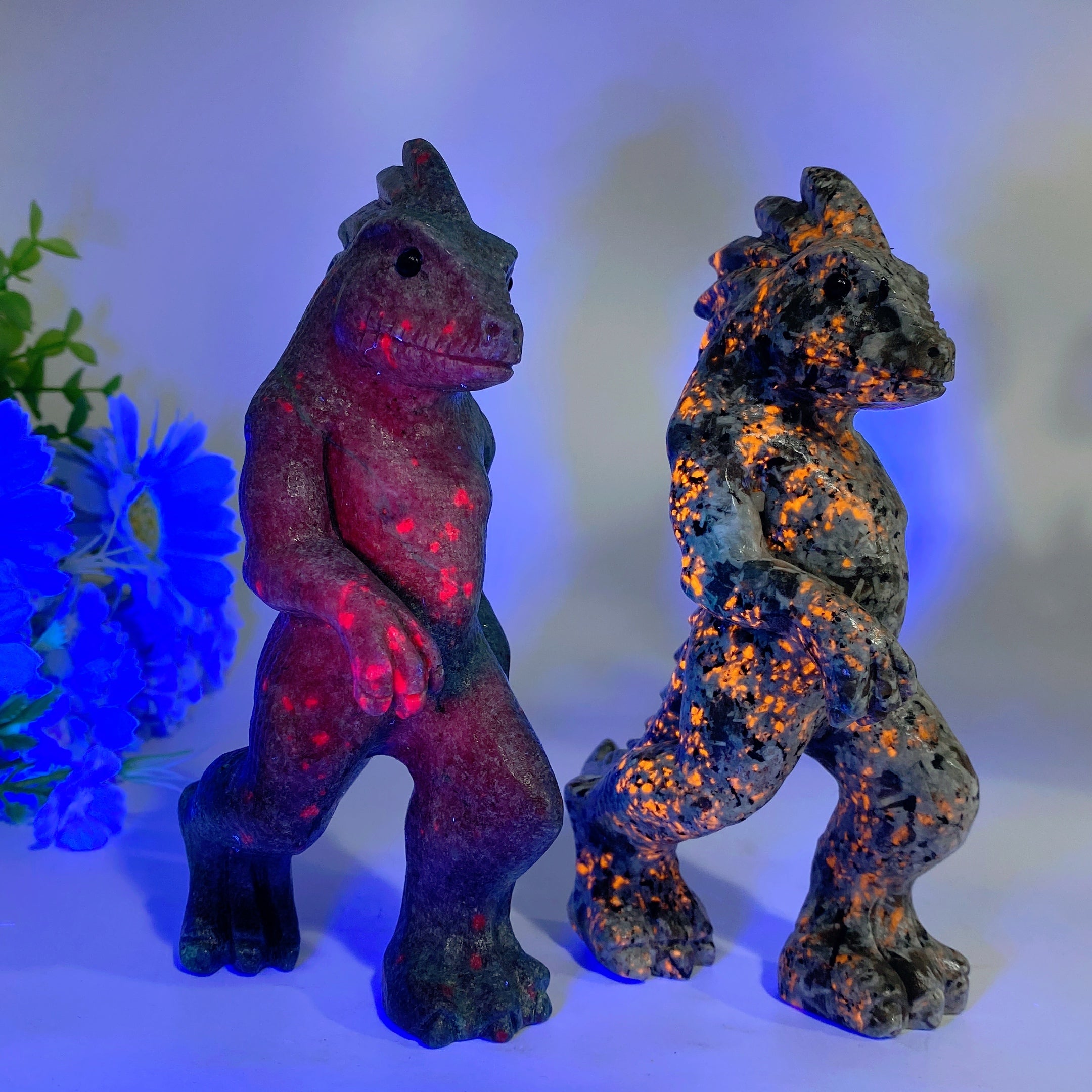 5.8 Inch UV Reactive Ruby In Kyanite & Yooperlite Lizard Figurines