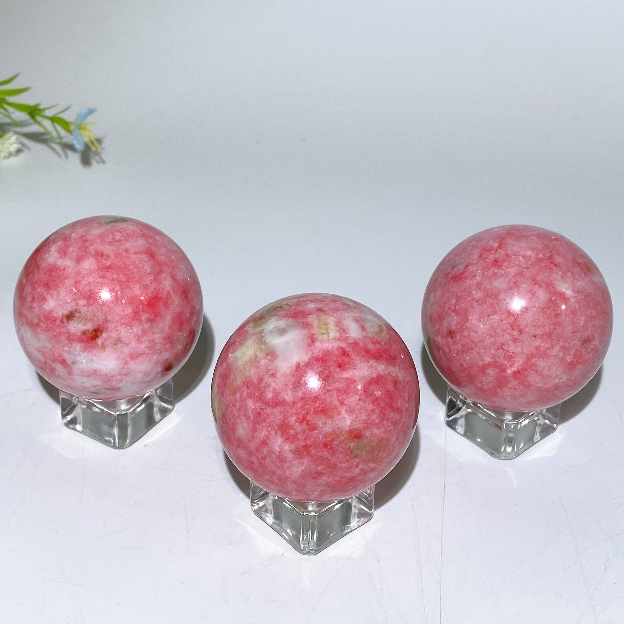 50mm Zoisite UV Reactive Crystal Sphere for Healing